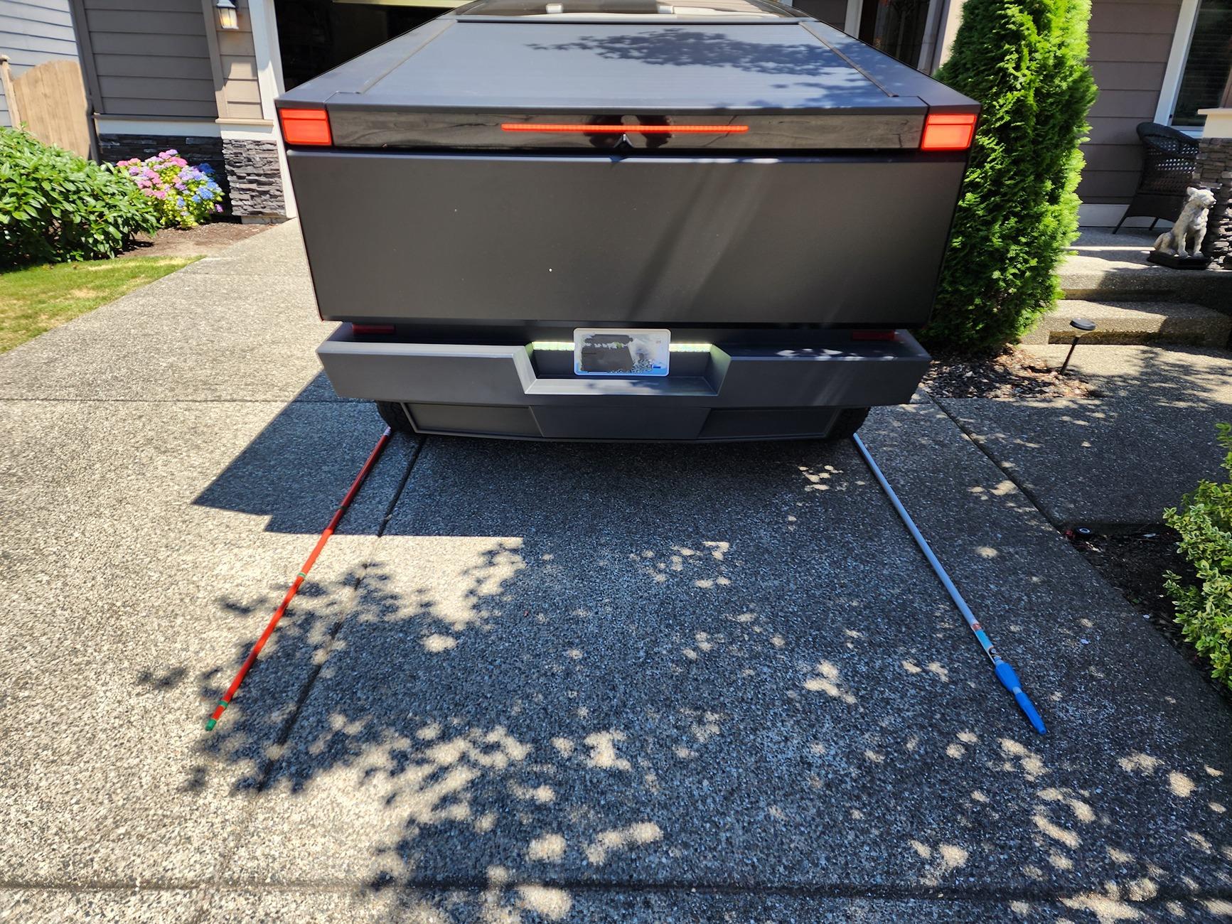 Tesla Cybertruck Front and rear guide lines are incorrect. 20240712_142101