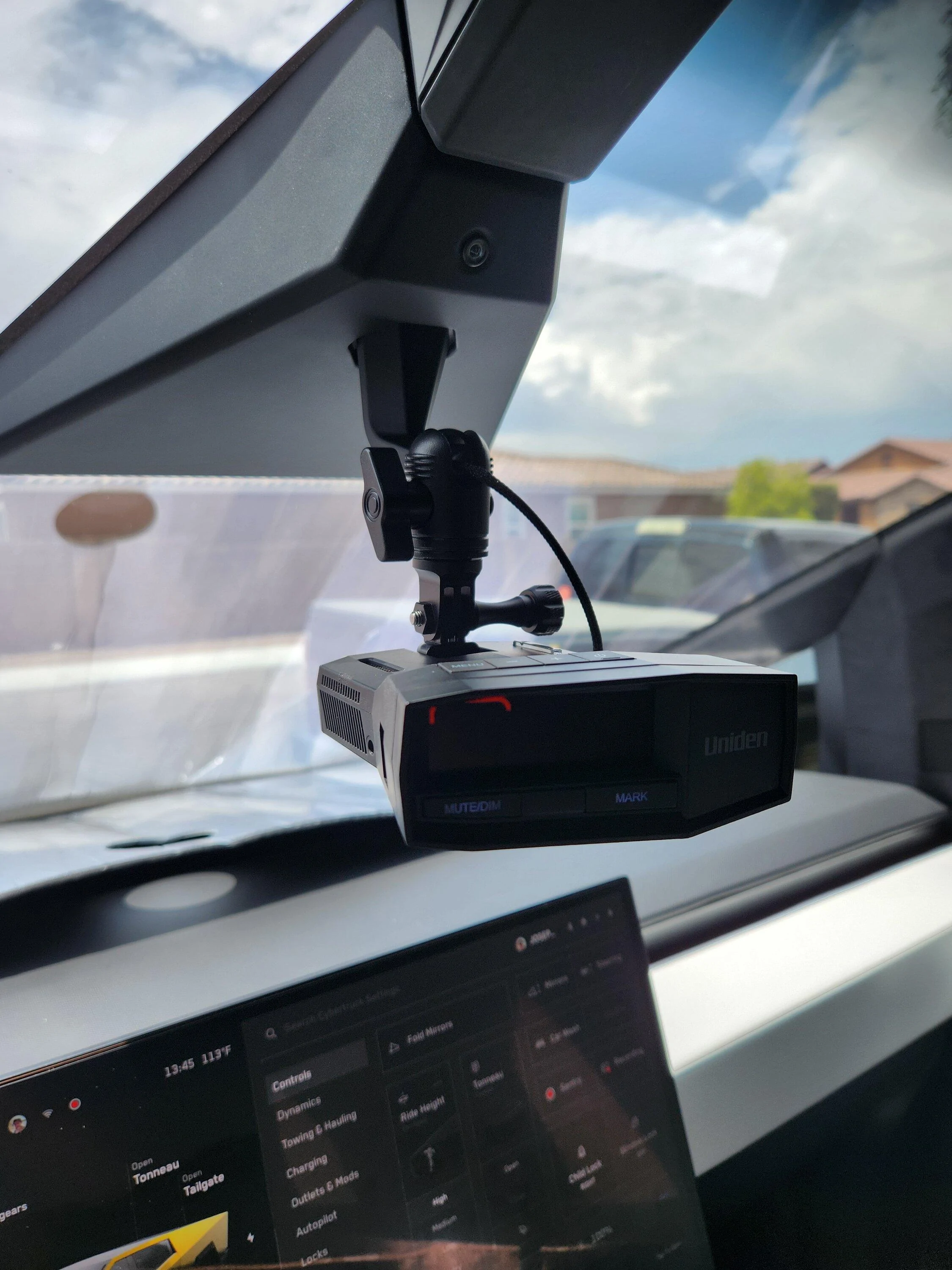 Tesla Cybertruck Replaced rearview mirror with Radar Detector 20240713_134547