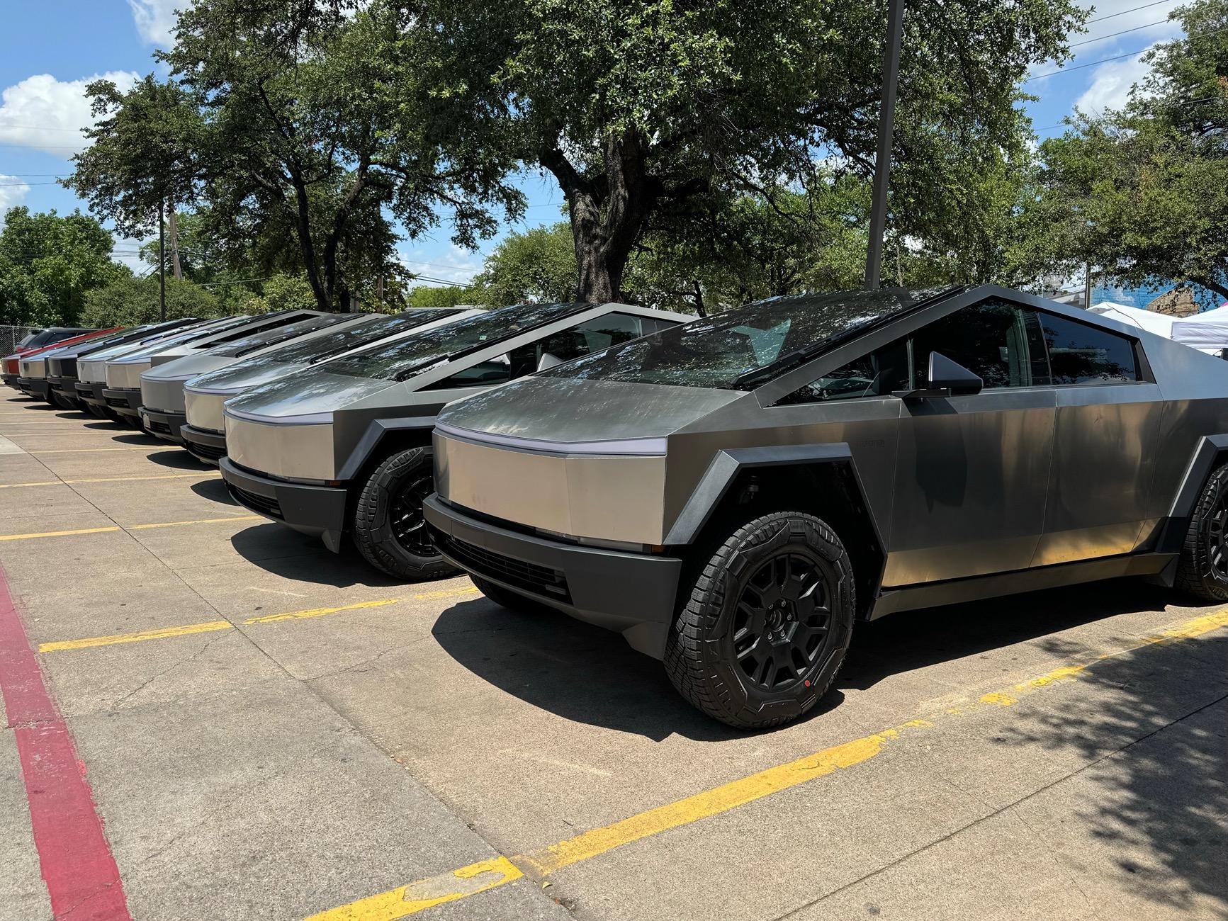 Tesla Cybertruck DFW July 13 Cybertruck owners meetup IMG_6856