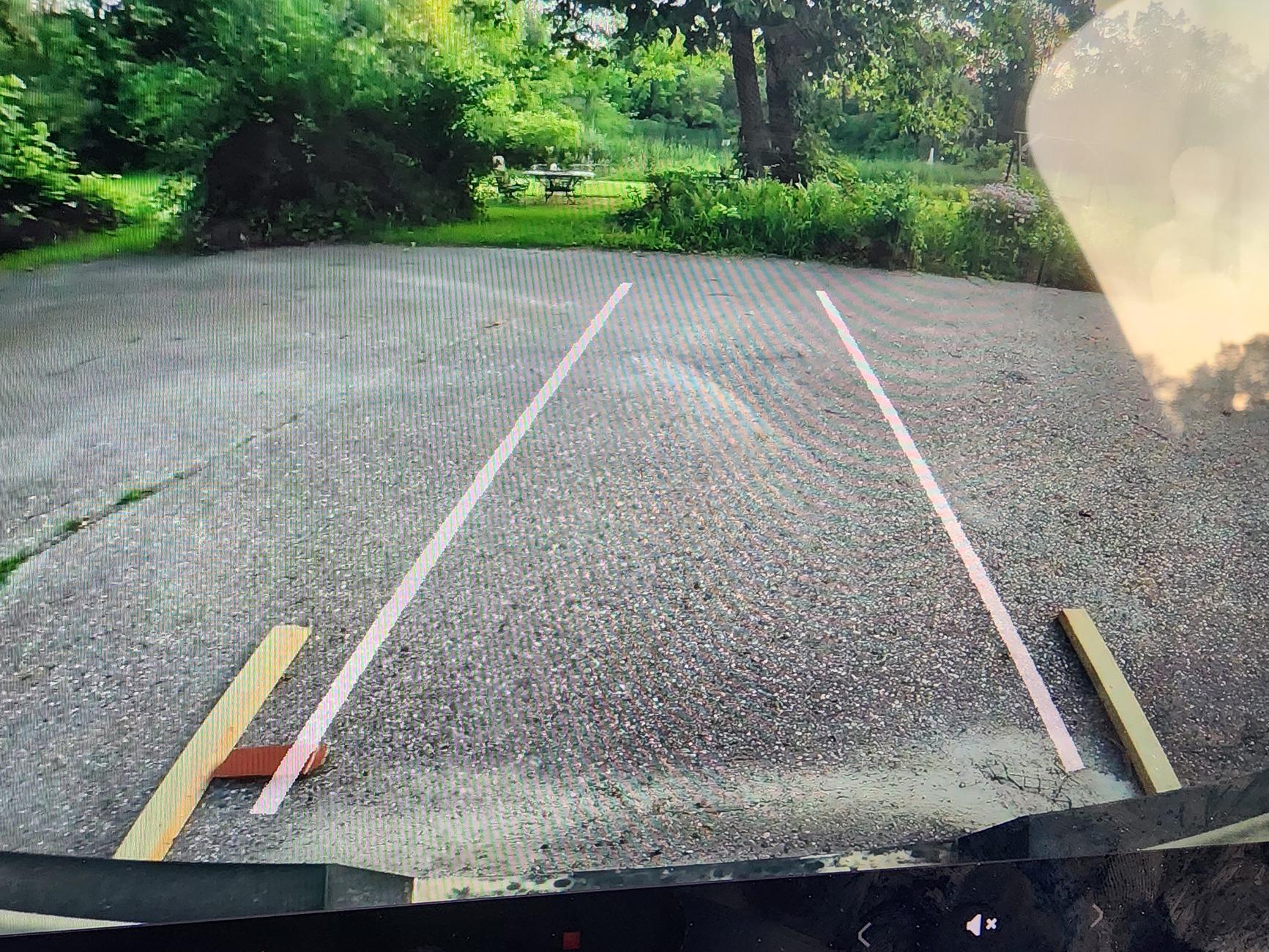 Tesla Cybertruck Front and rear guide lines are incorrect. 20240713_202401