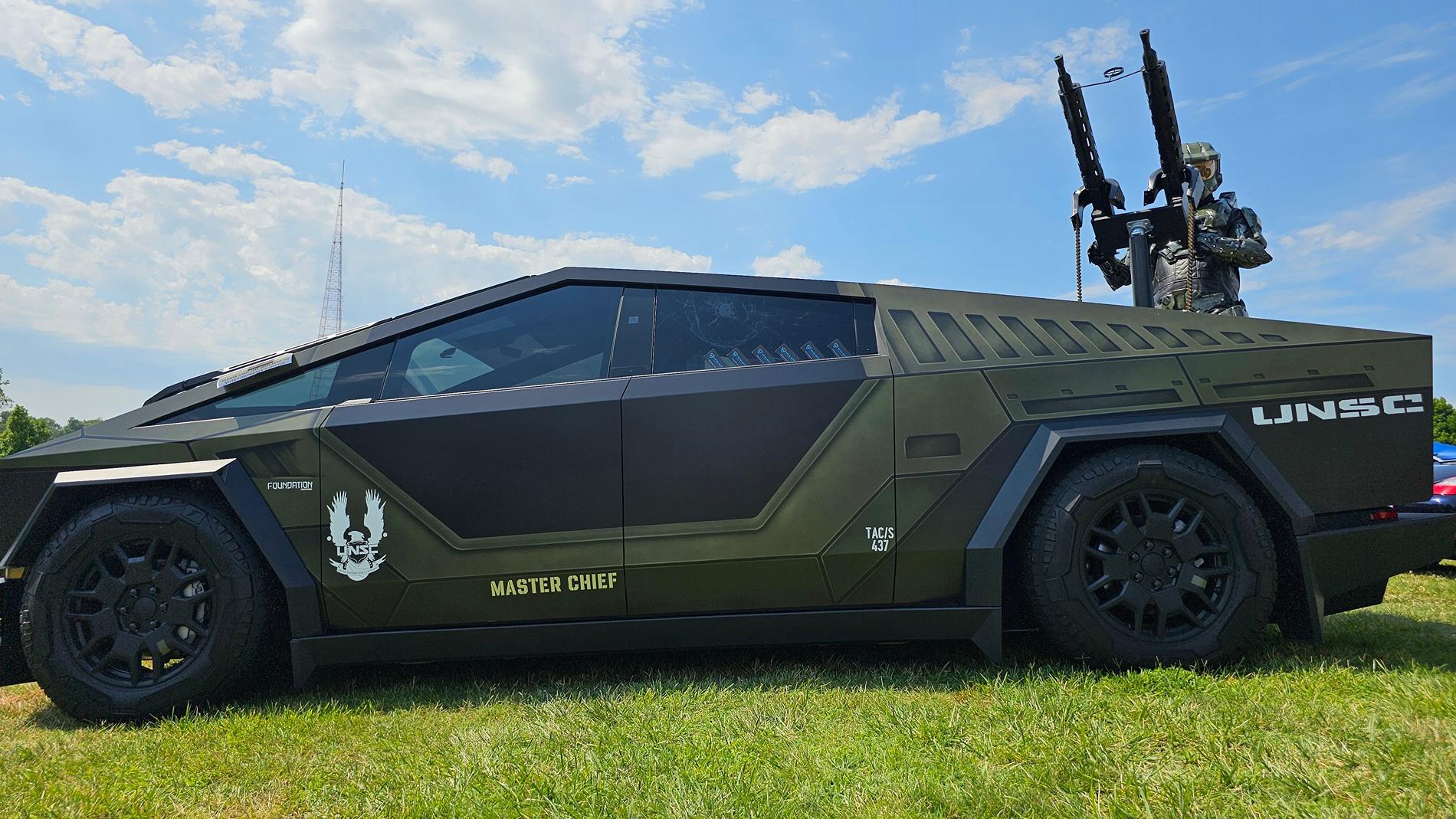 Tesla Cybertruck CUSTOM GRAPHICS / DESIGN / THEME Vinyl Wrap & PPF Cybertruck -- Photos & Videos 20240714_110310