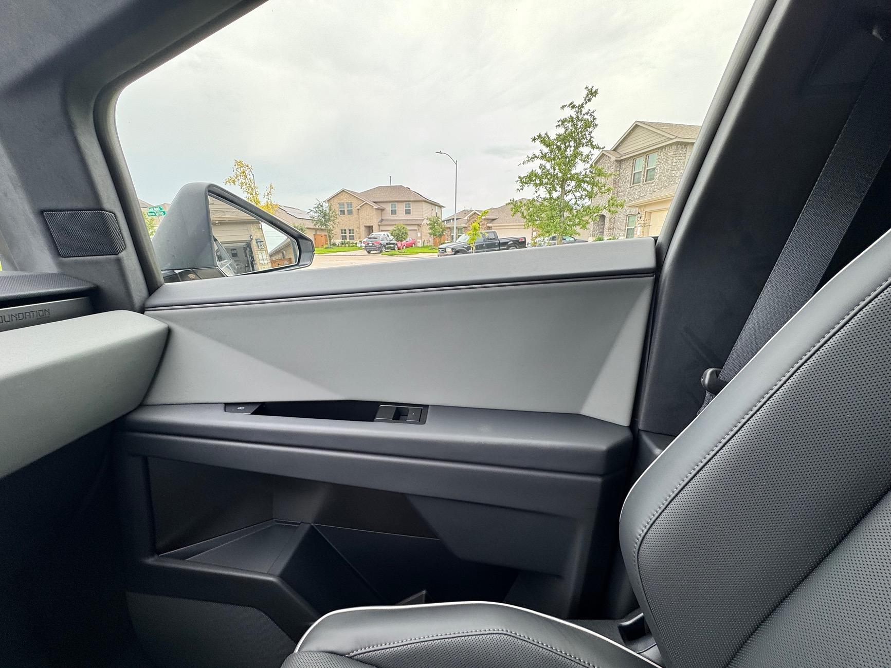Tesla Cybertruck Tactical Grey Interior Photos Thread - Post 'Em! IMG_3101