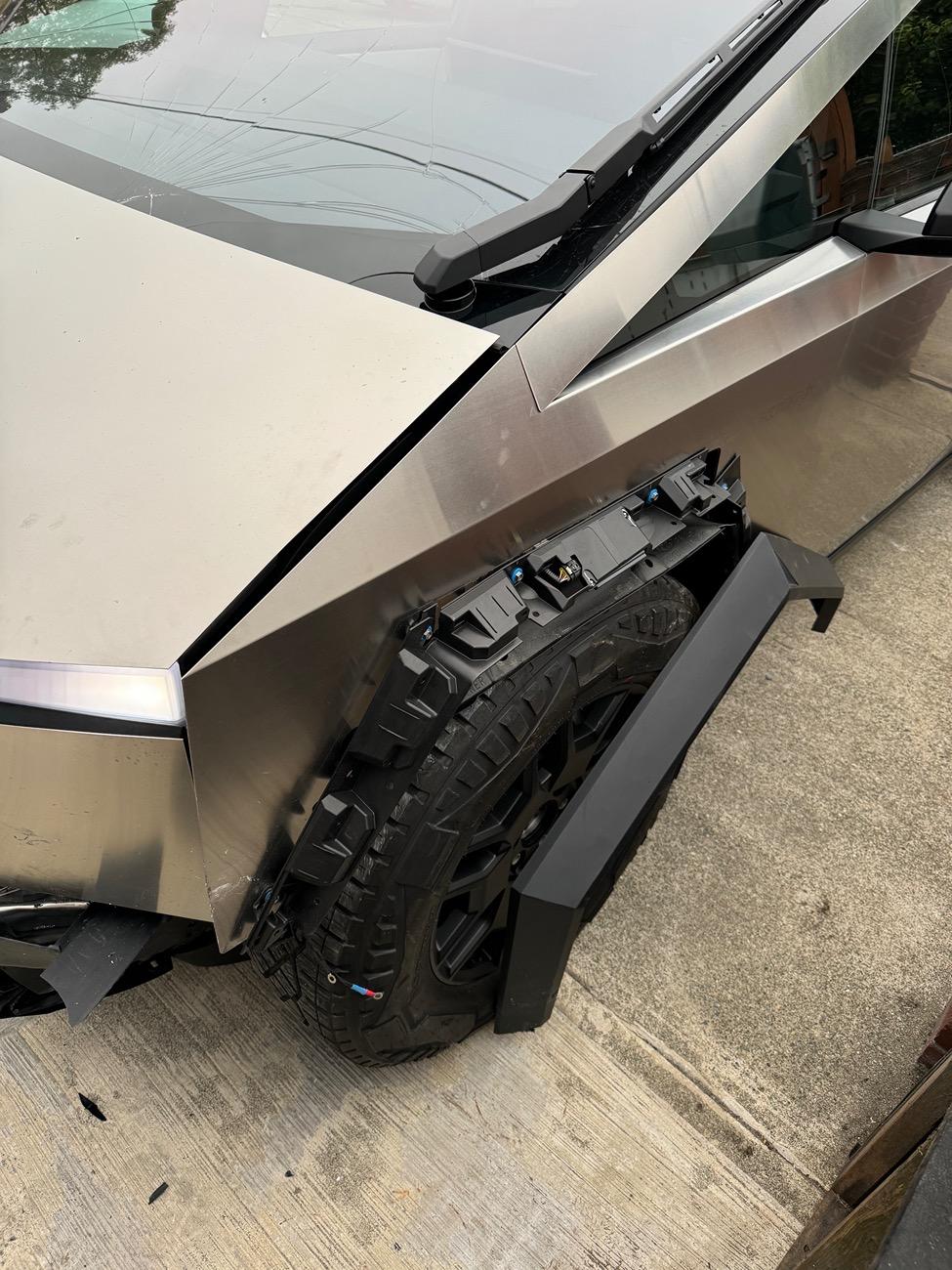 Tesla Cybertruck Totaled or repairable? IMG_9983