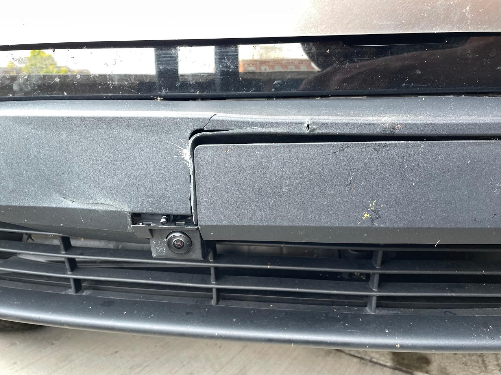 Tesla Cybertruck Hit a deer going 50mph! WOW tough Truck! IMG_6363