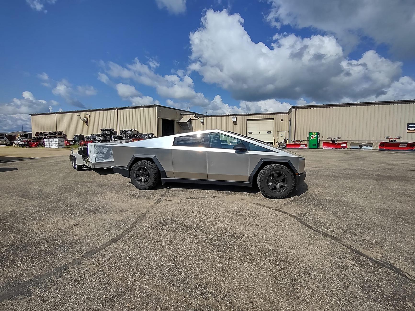 Tesla Cybertruck Who wants to plow with the Cyber? 451591178_10224014228015267_6014427851706399796_n