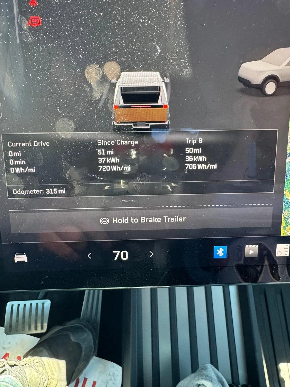 Tesla Cybertruck Towing 4 horse trailer - efficiency numbers IMG_0300