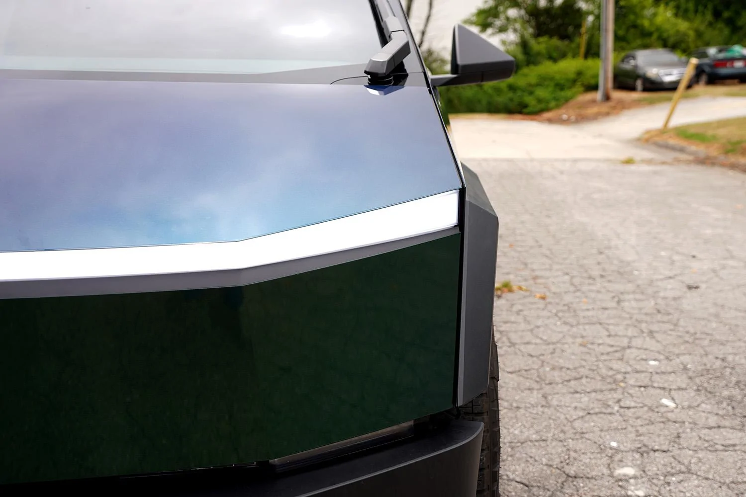 Tesla Cybertruck Cybertruck Wrapped In Hidden Forest ColorFlow (Avery Dennison) DSC07184