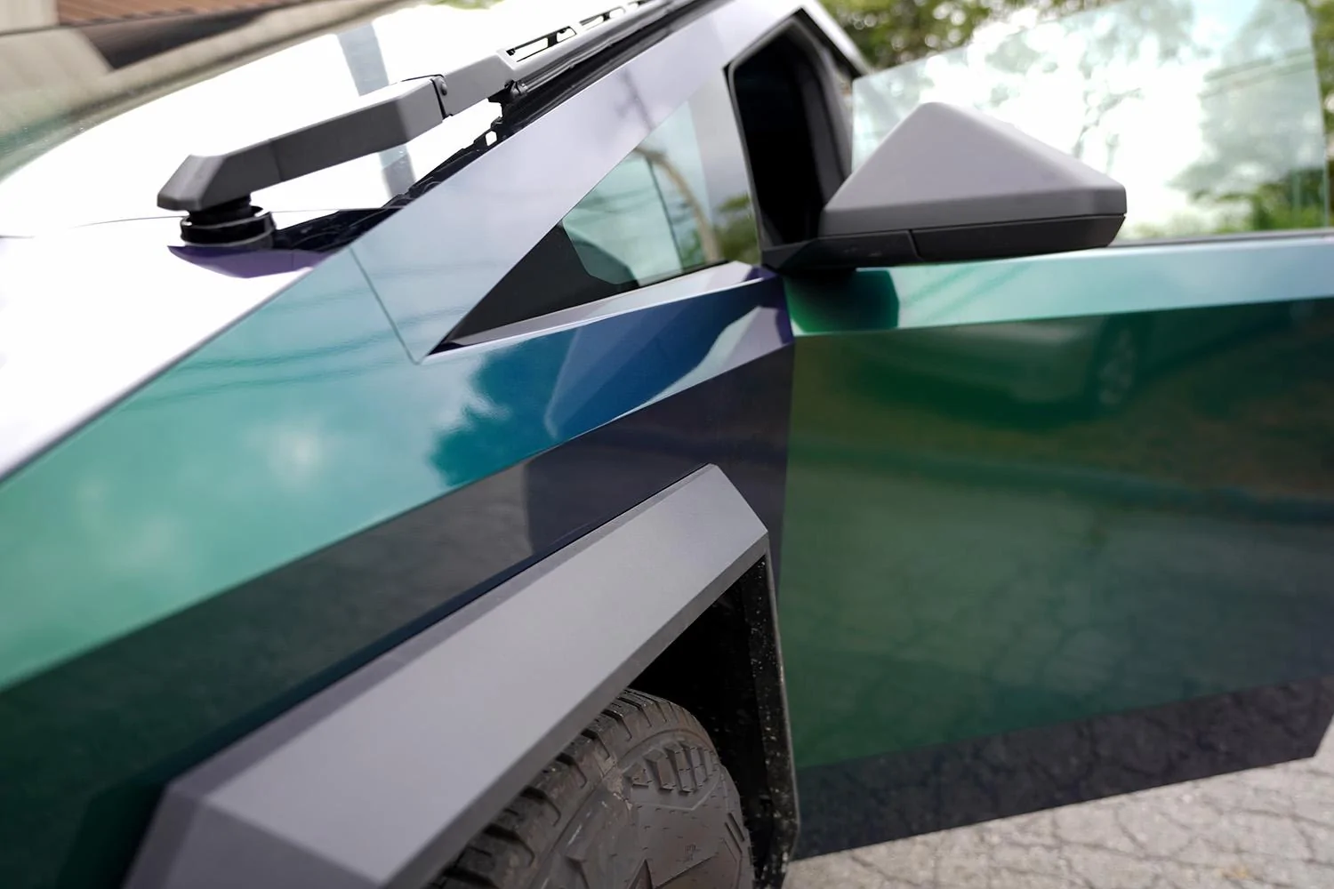 Tesla Cybertruck Cybertruck Wrapped In Hidden Forest ColorFlow (Avery Dennison) DSC07278