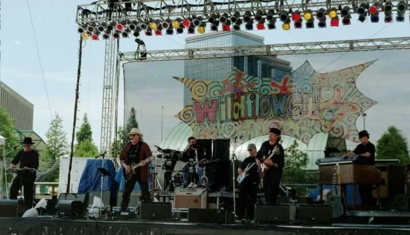 Tesla Cybertruck Drummers chat lounge WIldflower-Full_Band_-_17_op_800x459