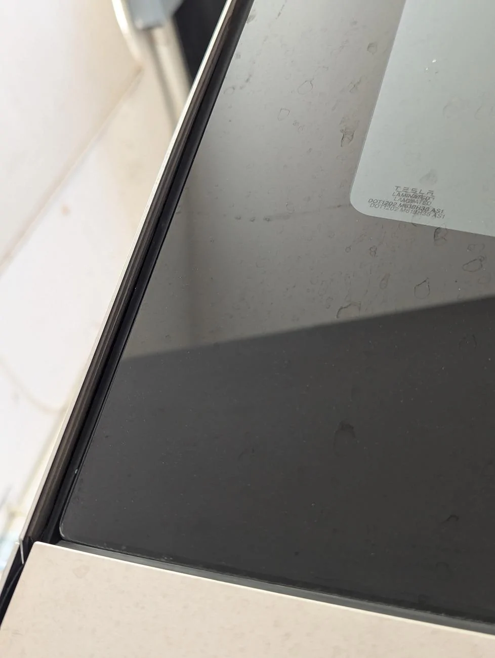 Tesla Cybertruck Do your windshield's side seals look like this? PXL_20240719_013351165