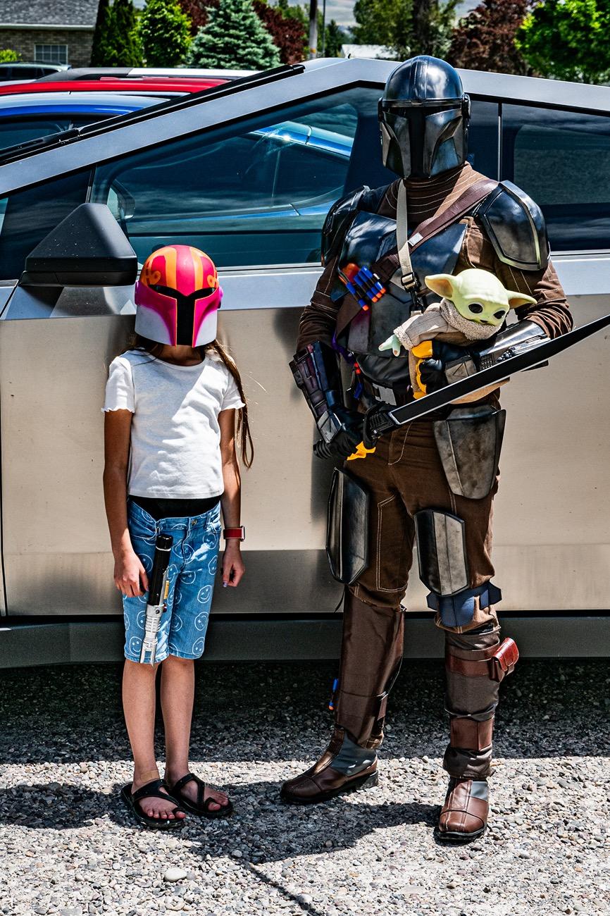 Tesla Cybertruck Mandalorian meets Mad Max - custom design graphic wrap 448179403_383761024193047_3479224844031032209_n