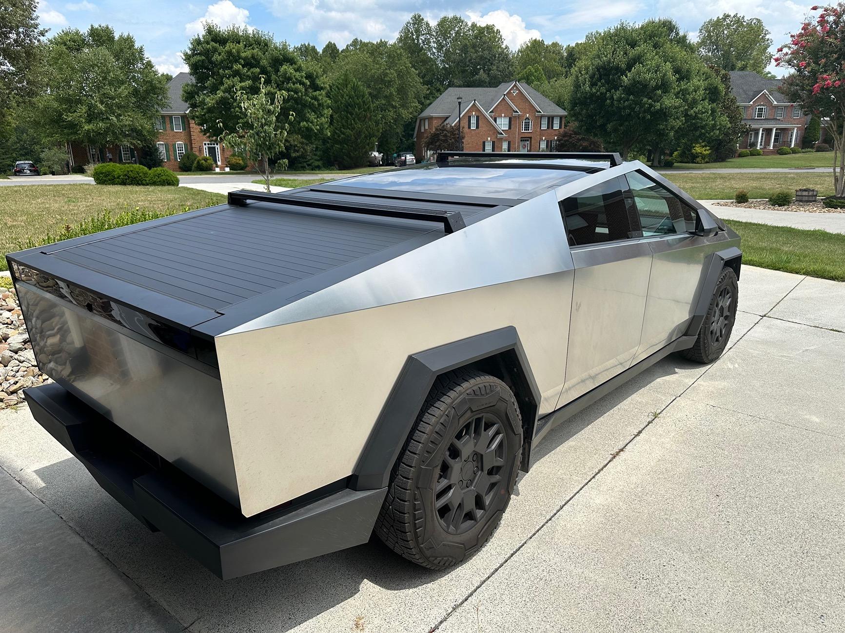 Tesla Cybertruck TESLA CYBERTRUCK MARS™ EXPEDITION CROSSBARS SHIPPING IN JUNE 2024 IMG_3040