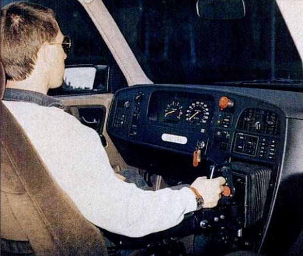 Tesla Cybertruck Cybertruck with Round Steering Wheel 1000010190