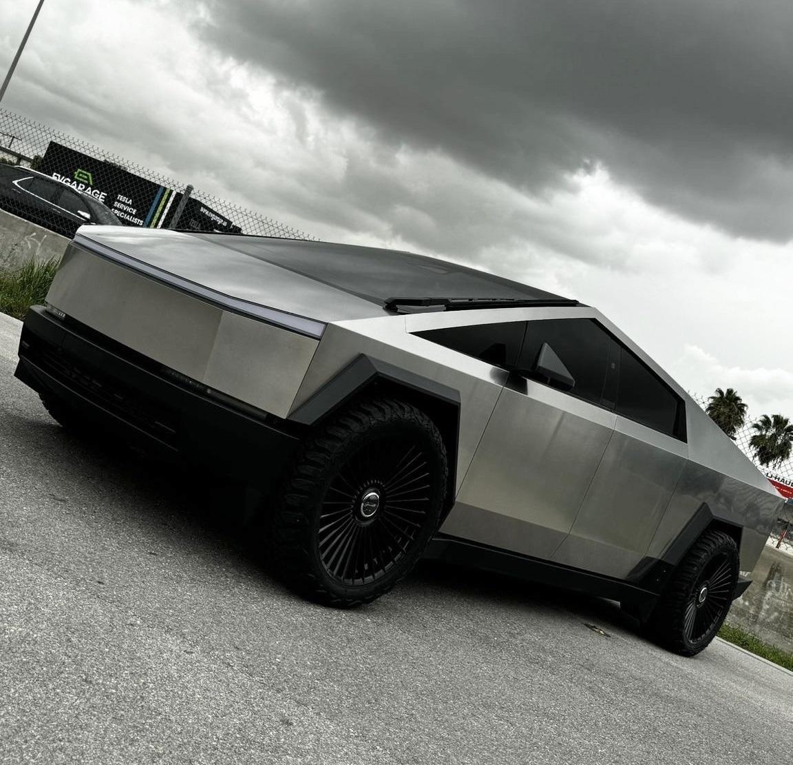 Tesla Cybertruck Aftermarket Black Interior + 24" Inch Wheels 93a428f7-5f79-4e31-a2ba-024cc60e5c76