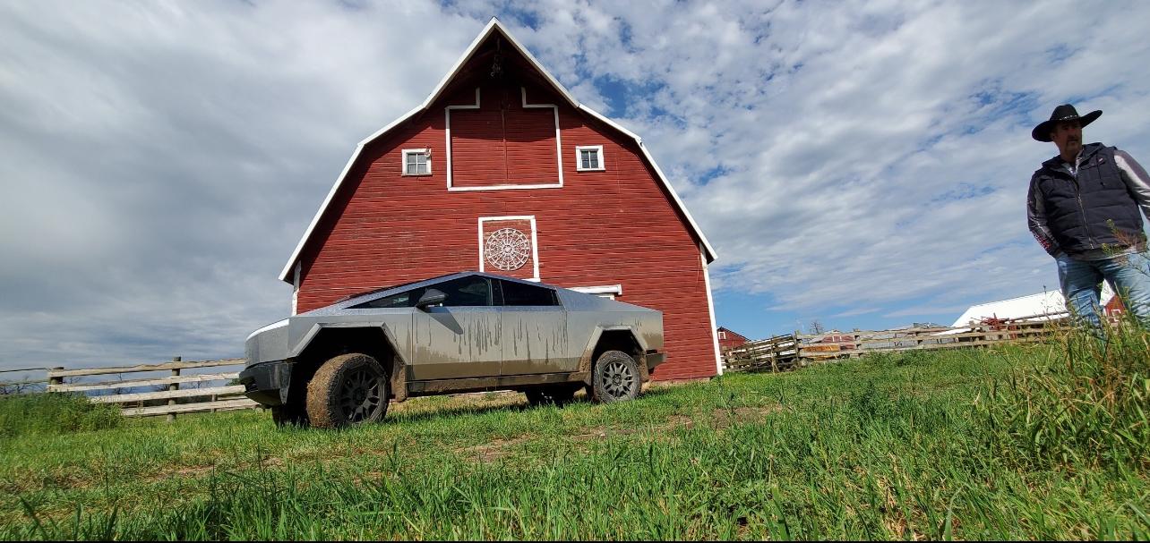 Tesla Cybertruck Daily random Cybertruck photos thread - Post Yours! 📸 🤳 IMG_4103