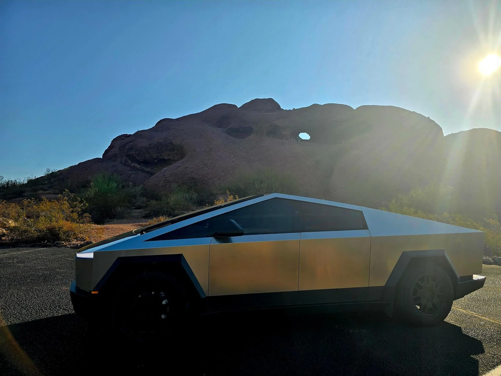 Tesla Cybertruck Daily random Cybertruck photos thread - Post Yours! 📸 🤳 1000011123