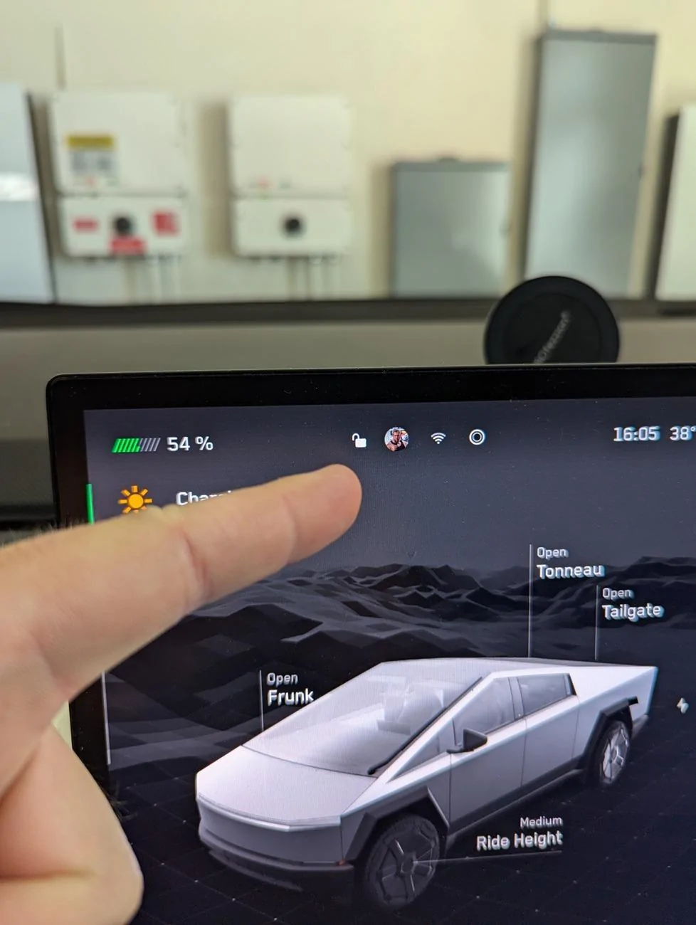 Tesla Cybertruck Best settings when you leave the car eye someone in it PXL_20240721_230533176