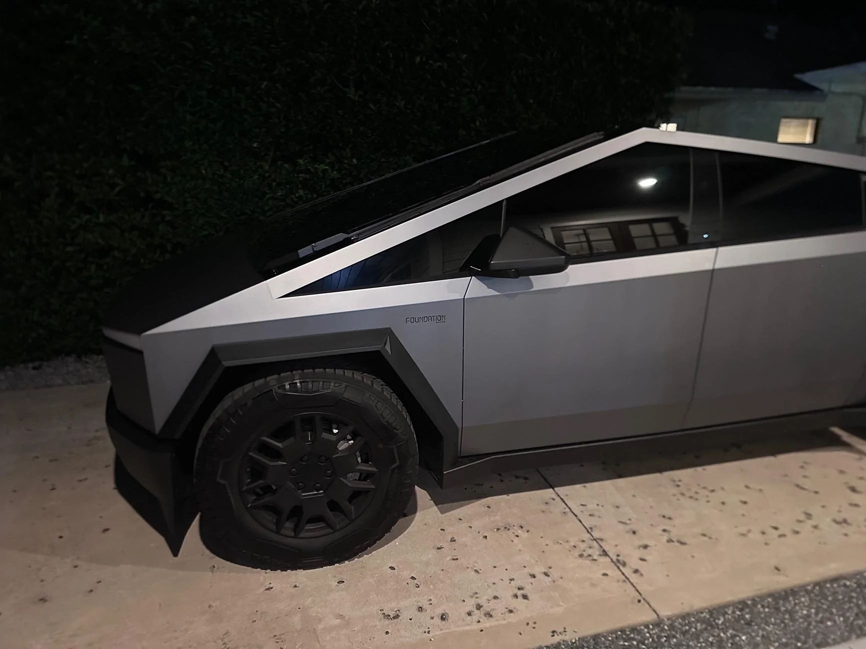 Tesla Cybertruck White Carbon Wrap IMG_6457