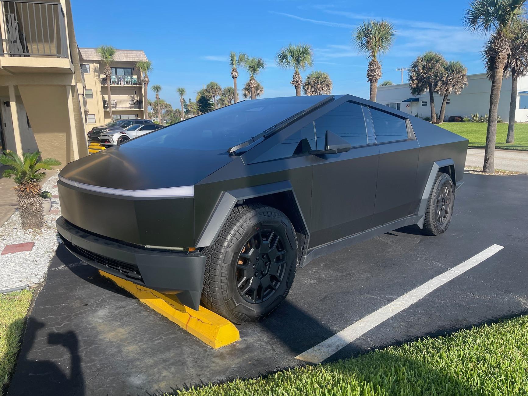 Tesla Cybertruck CyberBeast Satin Black wrap Saturday - 1 of 1