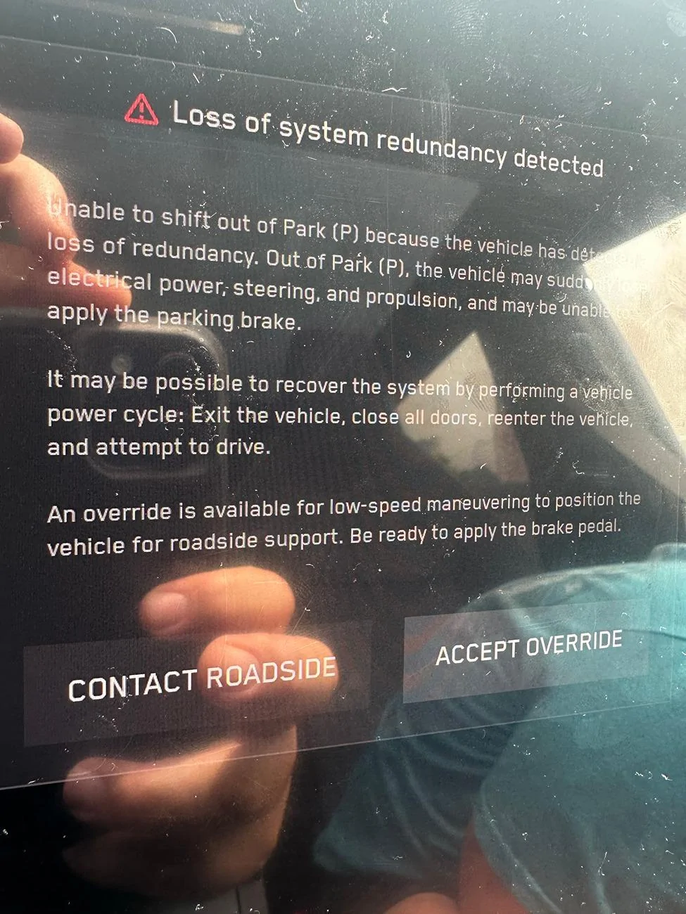 Tesla Cybertruck LOSS OF SYSTEM REDUNDANCY DETECTED - Potential major system failure IMG_5455