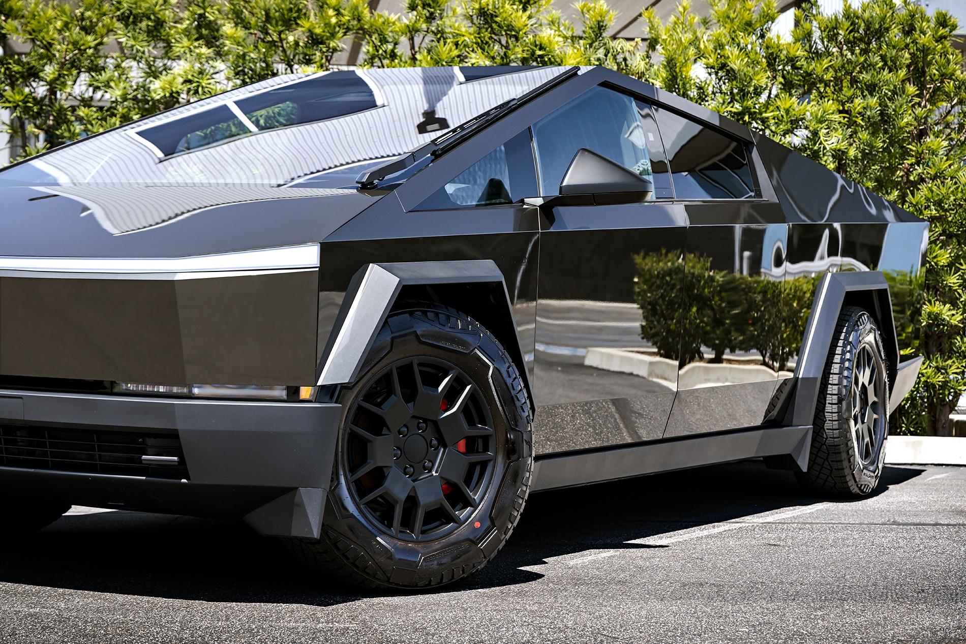 Tesla Cybertruck Platinum Pure PPF Cybertruck by UP (Yes, Another one!) BPAS Albert Mesa Tesla Cybertruck 1920px web  (10)