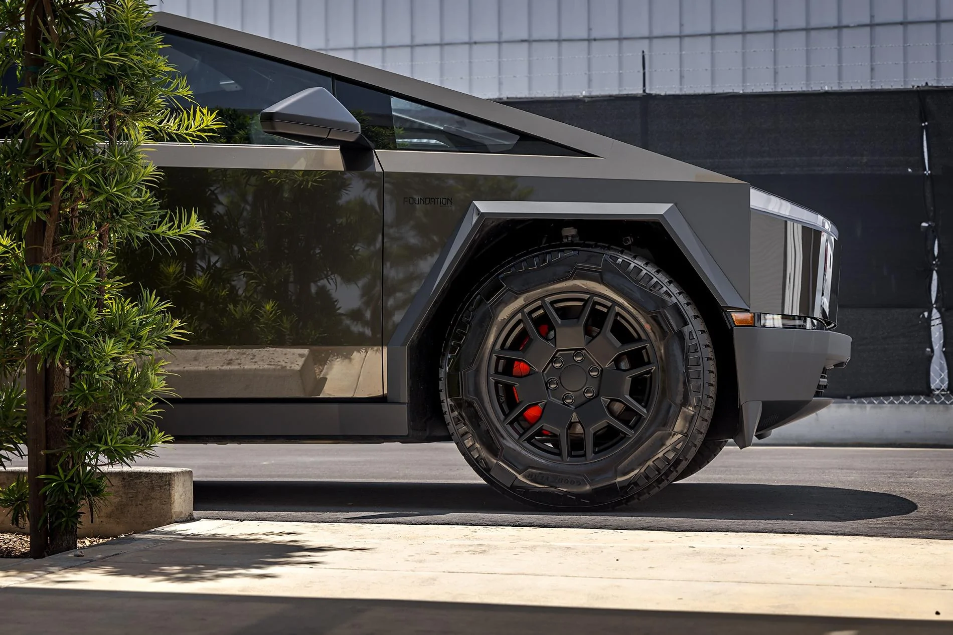 Tesla Cybertruck Platinum Pure PPF Cybertruck by UP (Yes, Another one!) BPAS Albert Mesa Tesla Cybertruck 1920px web  (16)