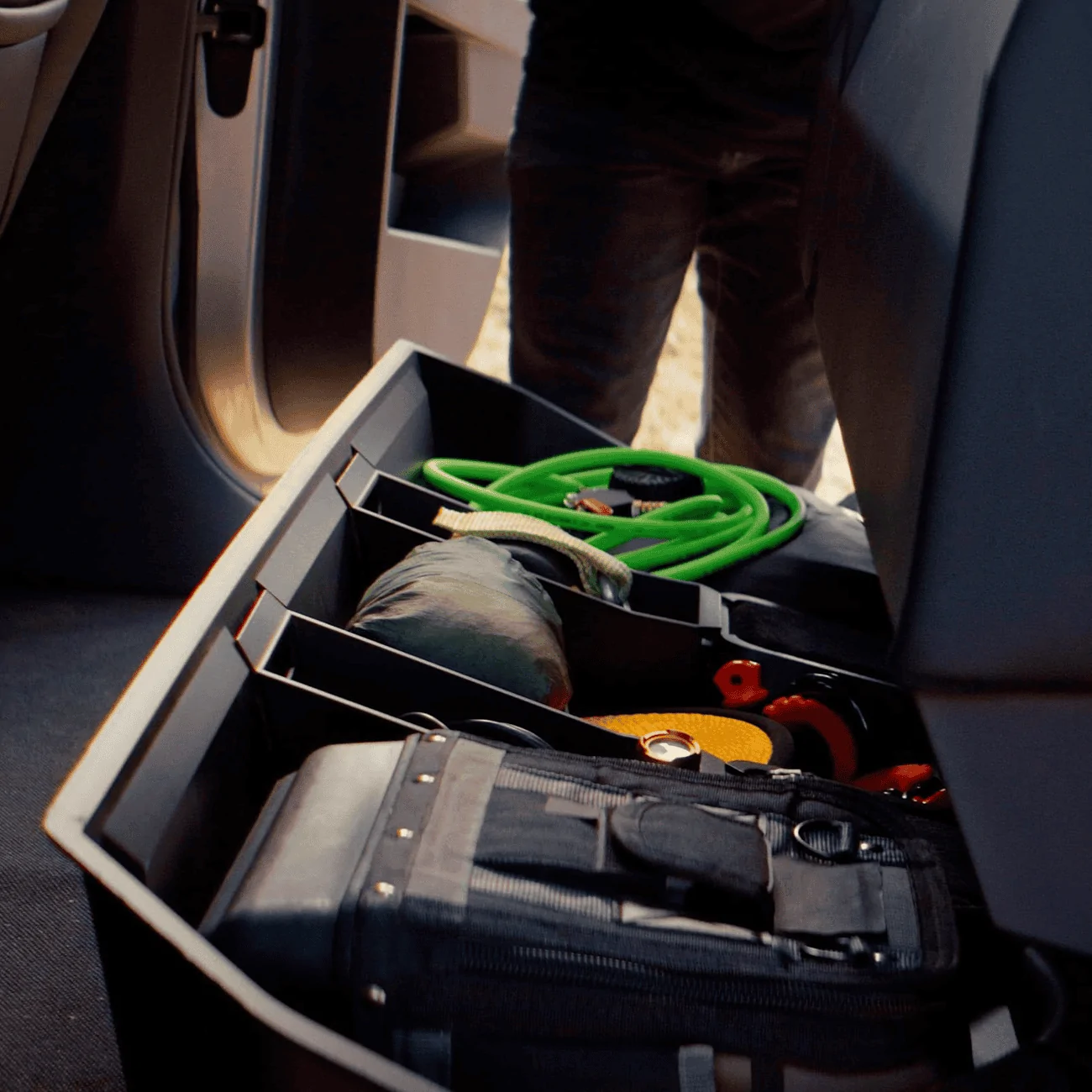 Tesla Cybertruck Tesla Underseat Storage should have dividers? 1721764000165-31
