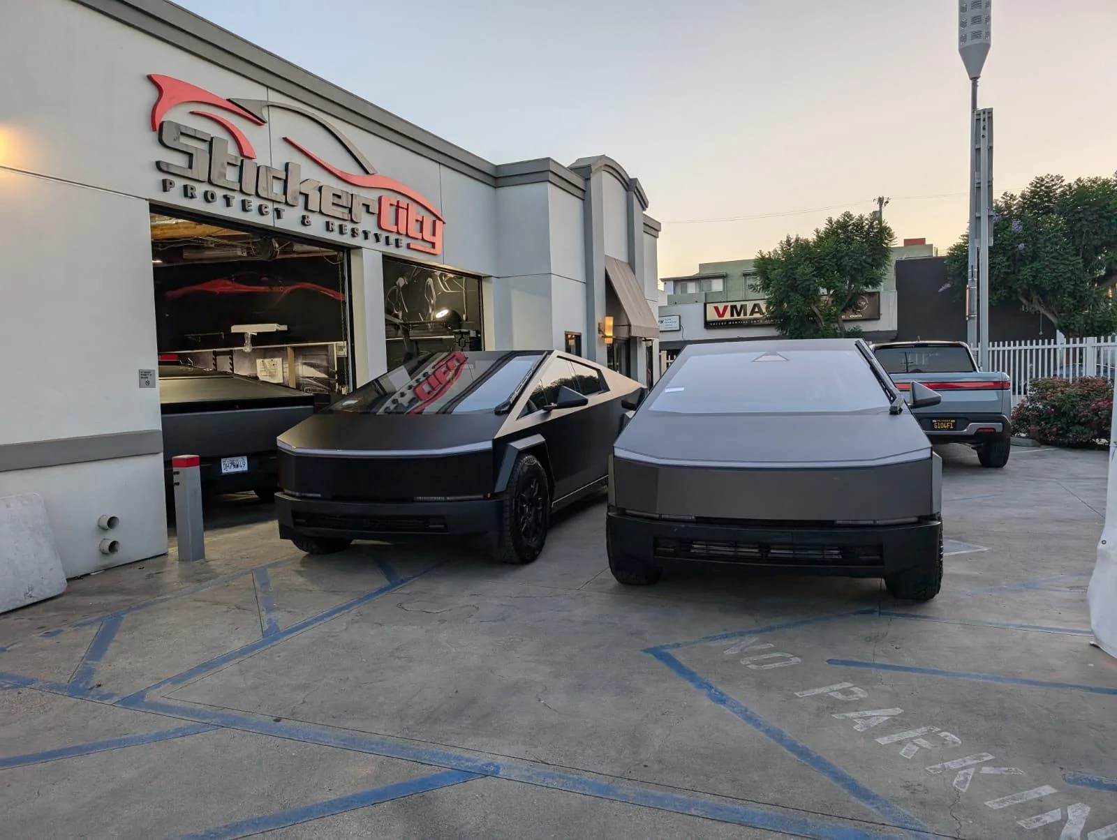 Tesla Cybertruck What PPF looks better?  Satin Black or Satin Liquid Silver Stickercity_Satin_Black_Liquid_Metal