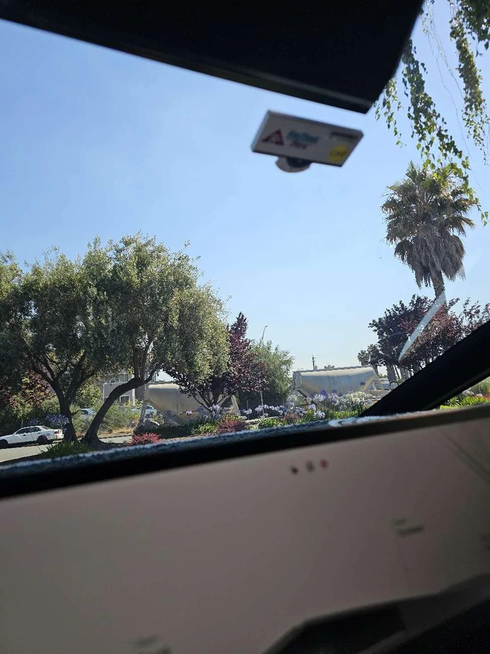 Tesla Cybertruck More FasTrak flex transponder location tested 20240710110231