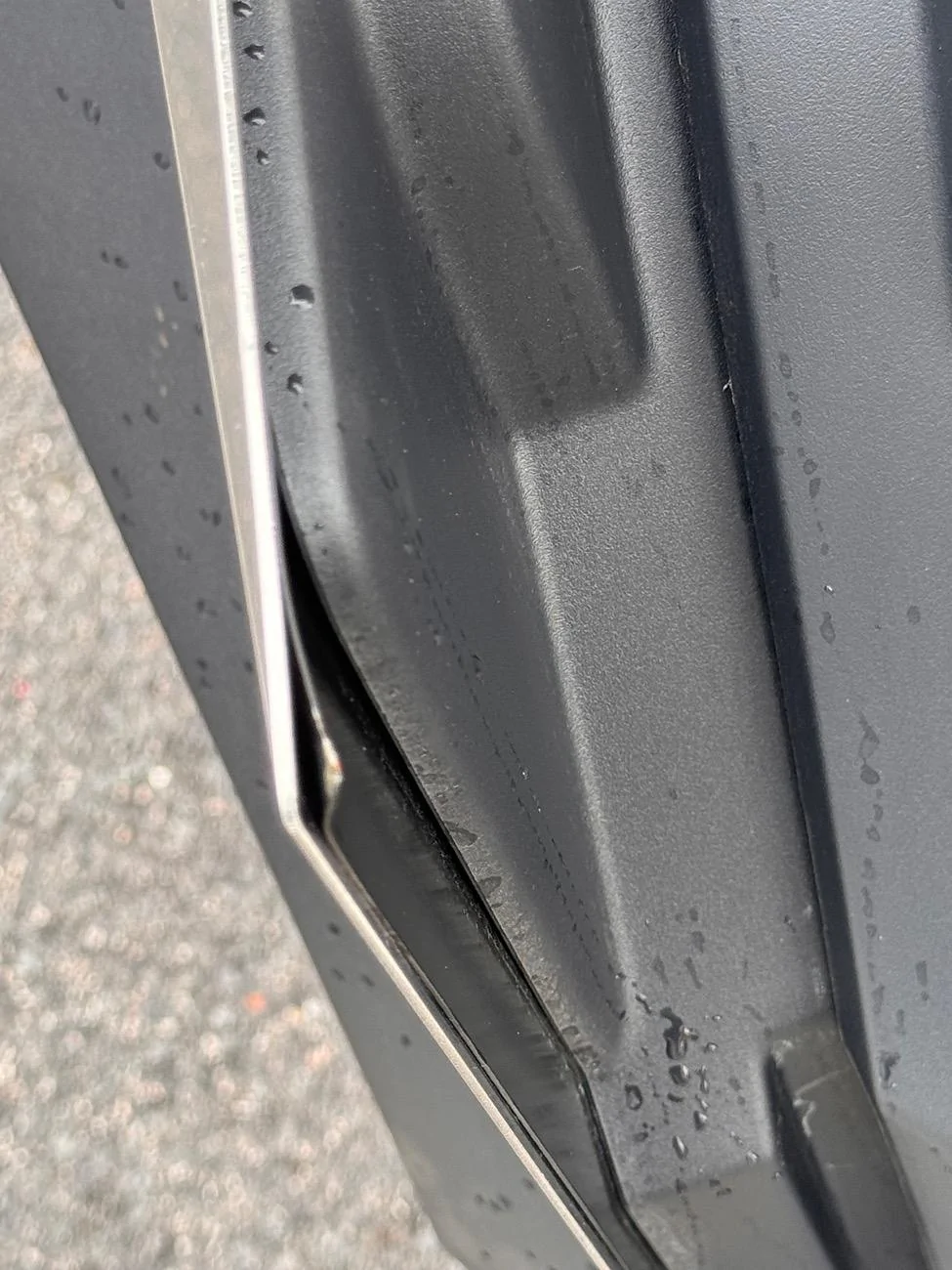 Tesla Cybertruck Tick…tick…tick from my rear speaker on delivery IMG_0512