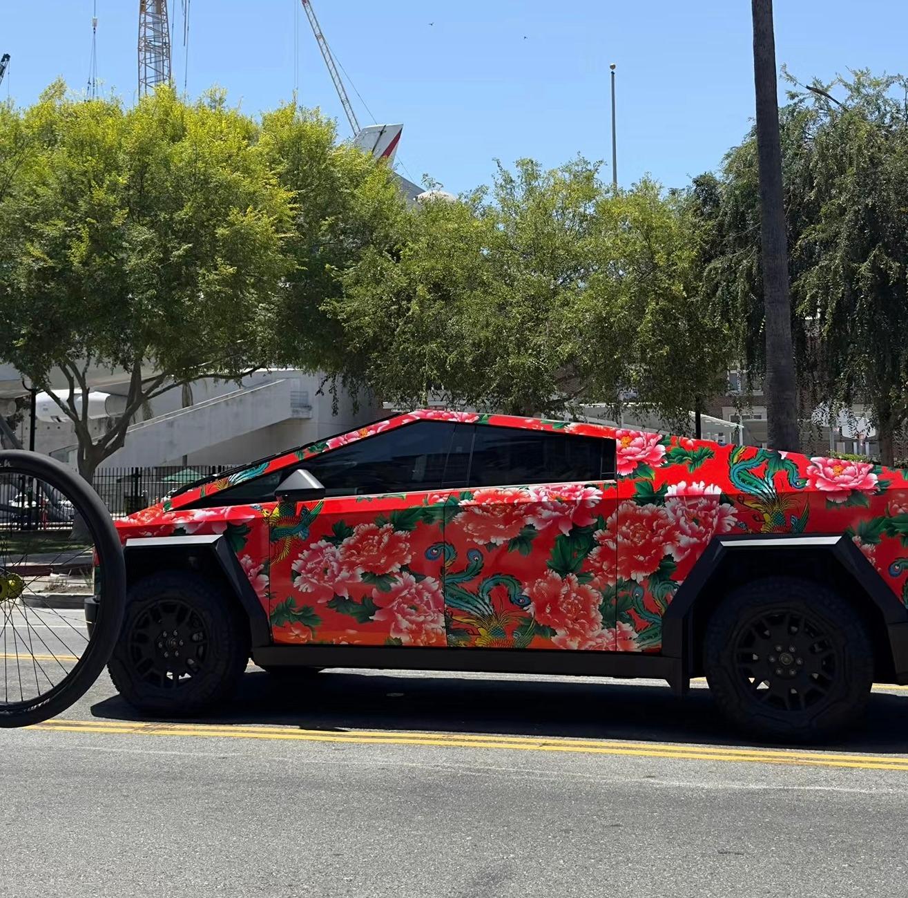 Tesla Cybertruck The Most Eye Catching Cybertruck Customization I've Ever Seen 微信图片_20240726140046