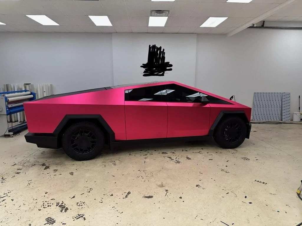 Tesla Cybertruck Pink on a Cybertruck??? IMG_20240723_144552~2
