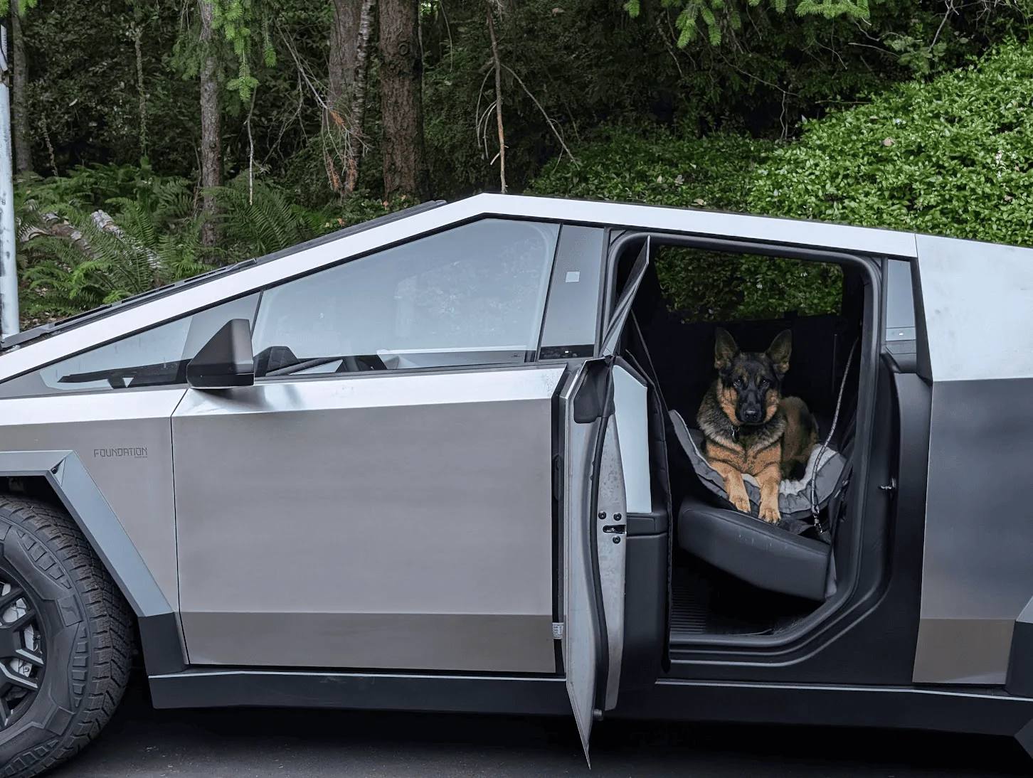 Tesla Cybertruck Daily random Cybertruck photos thread - Post Yours! 📸 🤳 1722057971658-nm