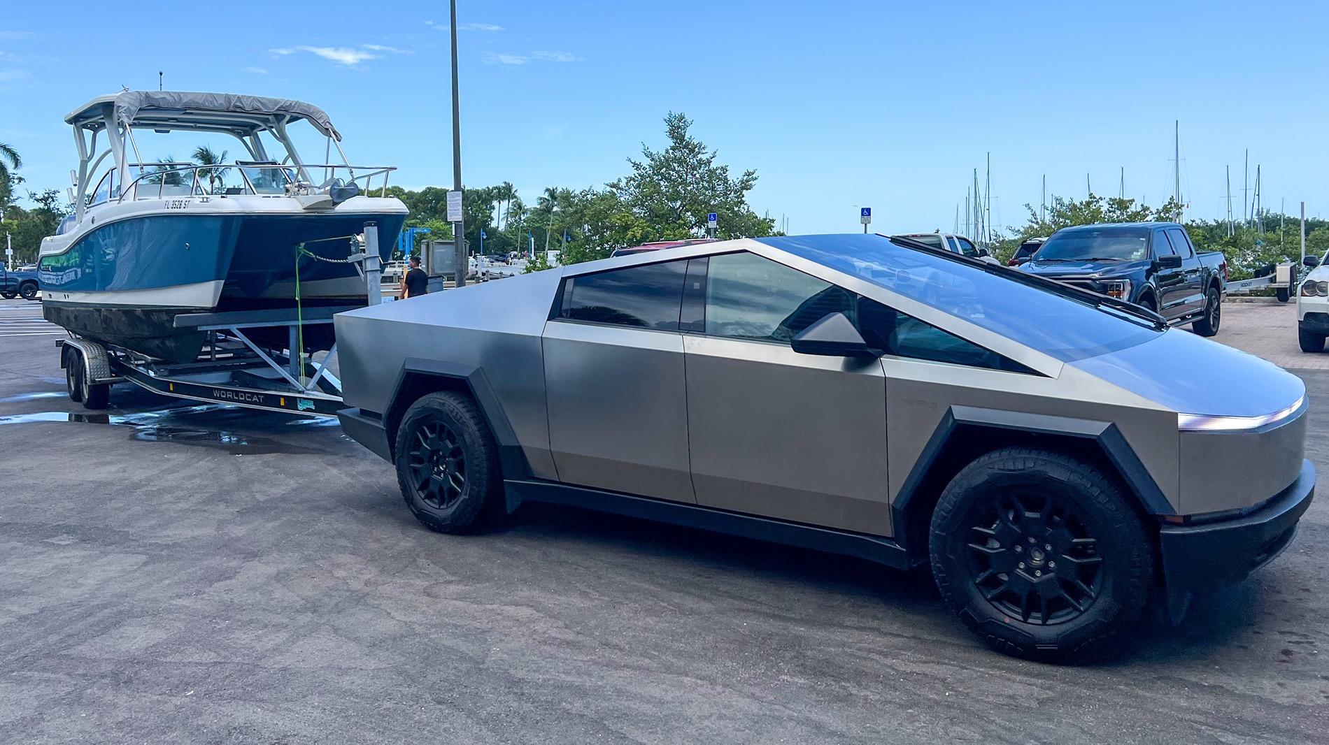 Tesla Cybertruck Great First Towing Experience ~9000 lbs (Boat + Trailer) IMG_4622