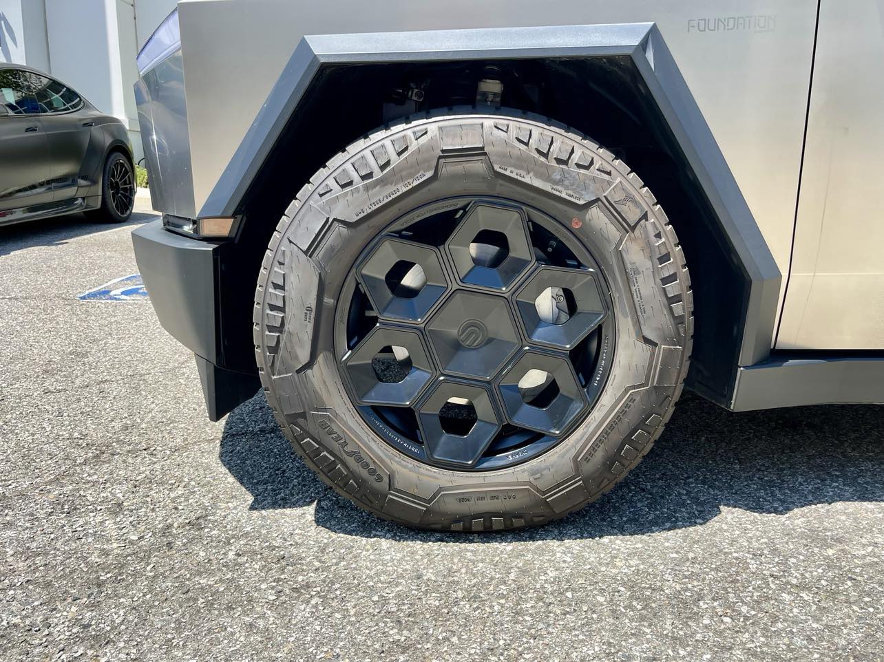 Tesla Cybertruck Cybertruck Aftermarket Wheels & Tires Photos + Info Compilation 453242604_802922071911318_5930760232799273682_n
