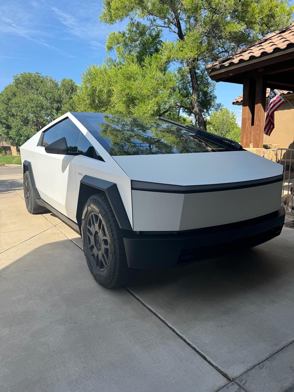 Tesla Cybertruck CYBERTRUCKco Lift Rod Kit -- Installed Results & Ride Heights Photos IMG_1299