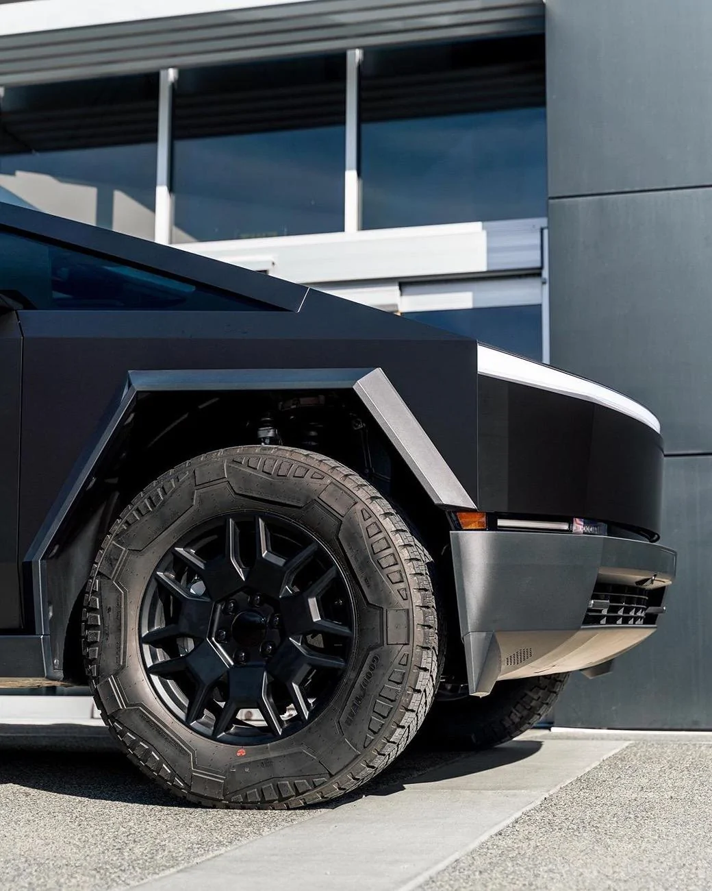 Tesla Cybertruck BLACK Vinyl Wrap & PPF Cybertruck -- Photos & Videos 430409689_954164392735390_2115861220116225020_n