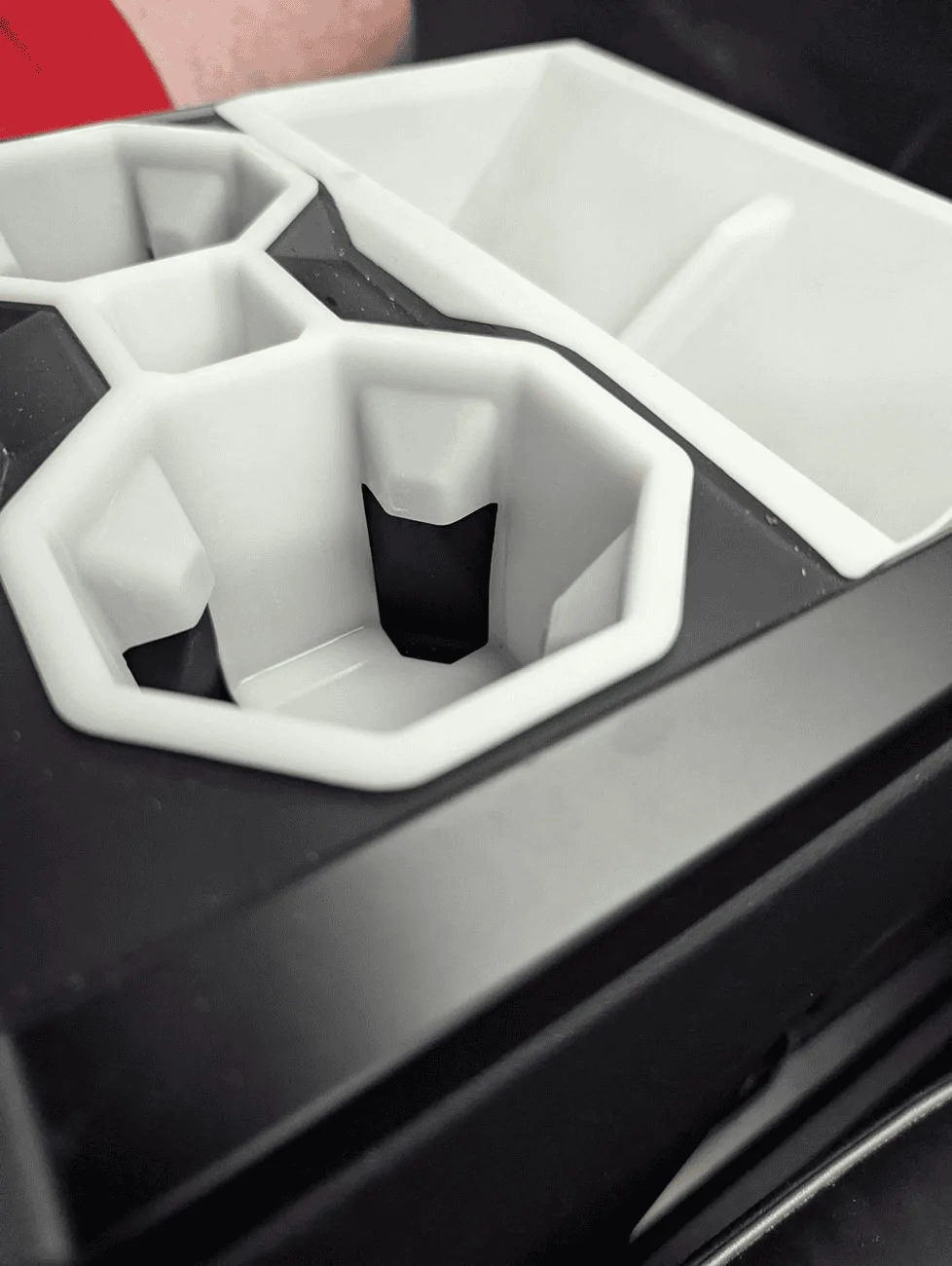 Tesla Cybertruck Ahead of the Curve: Basenor's Original Design for Cybertruck Cup Holder Revealed 1722504289774-2d
