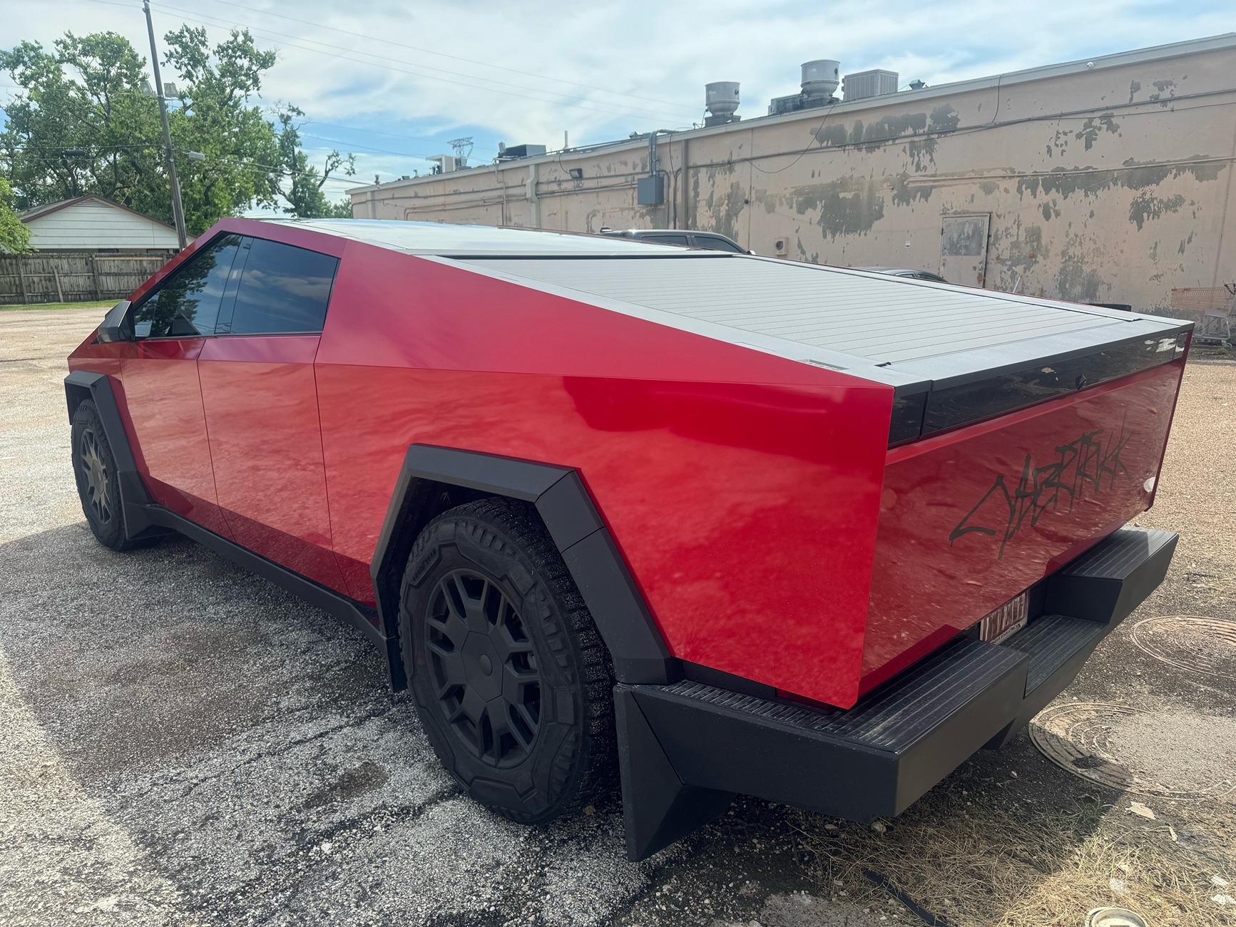 Tesla Cybertruck RealWheels EV Black Running Boards - Before & After Photos Khanh Vu Black Running Boards Red Cybertruck Before-2
