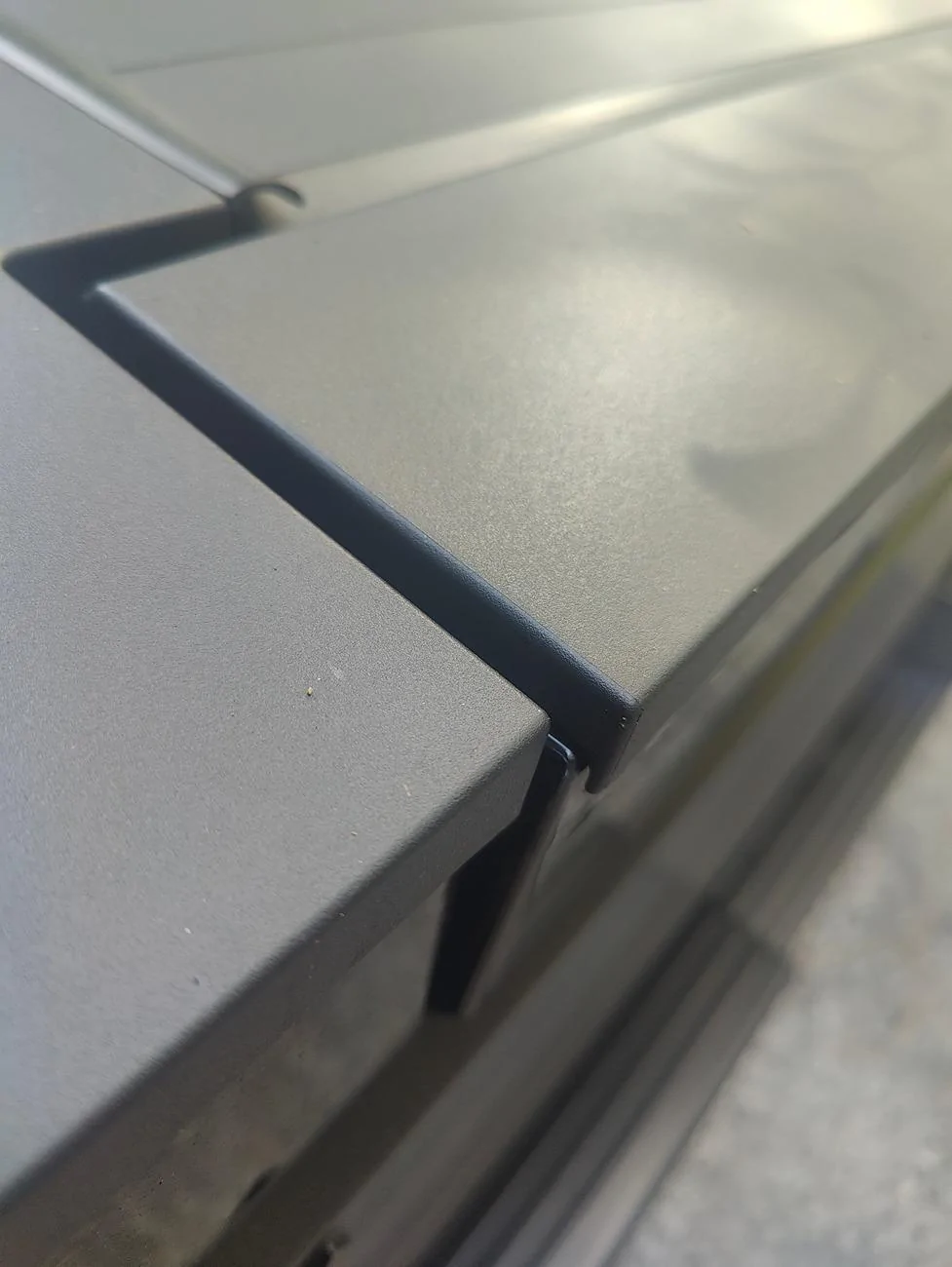 Tesla Cybertruck Tailgate not closing all the way IMG20240801090919