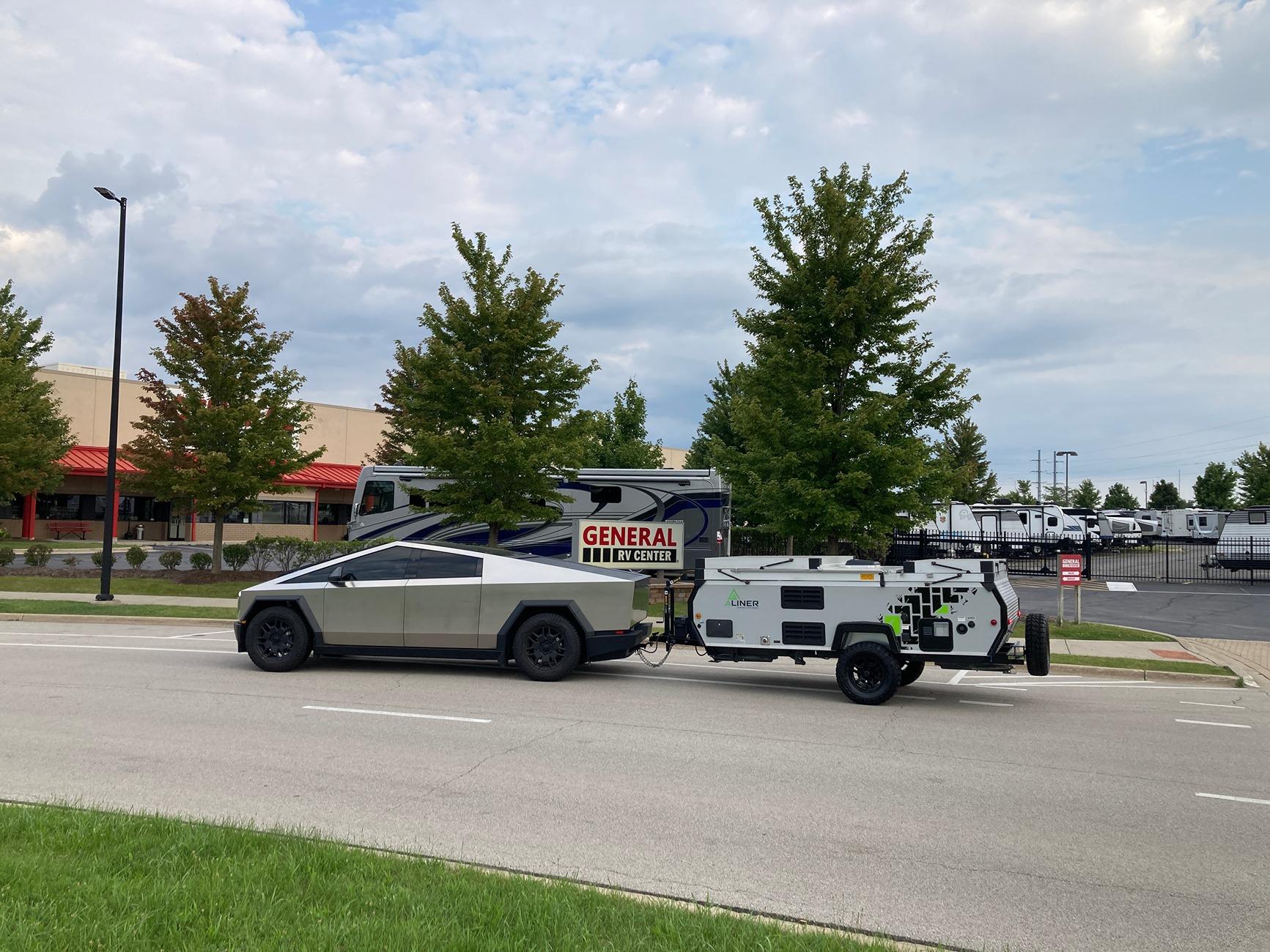 Tesla Cybertruck Daily random Cybertruck photos thread - Post Yours! 📸 🤳 2024-07-21 18.32.09