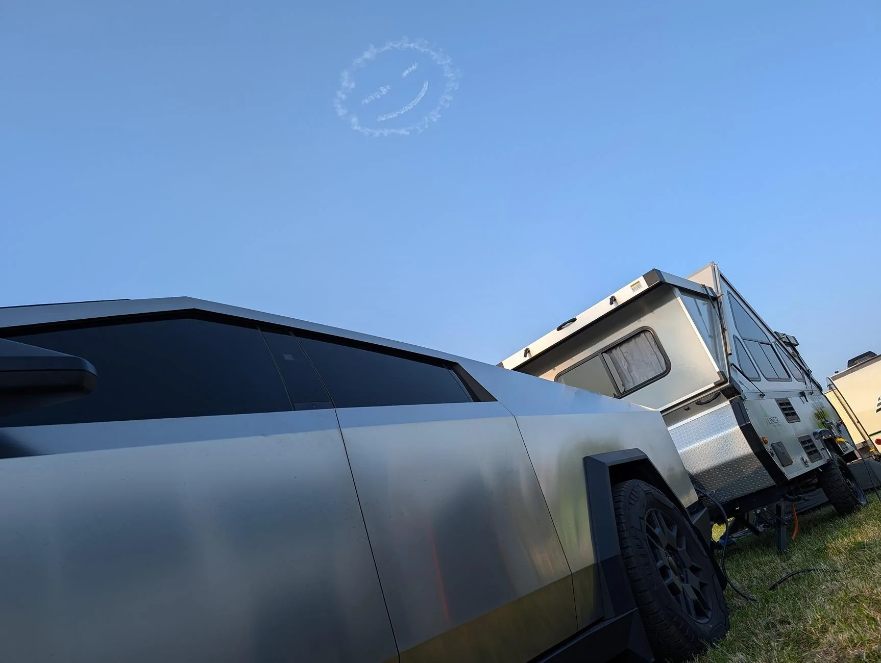 Tesla Cybertruck Daily random Cybertruck photos thread - Post Yours! 📸 🤳 2024-07-22 18.45.20