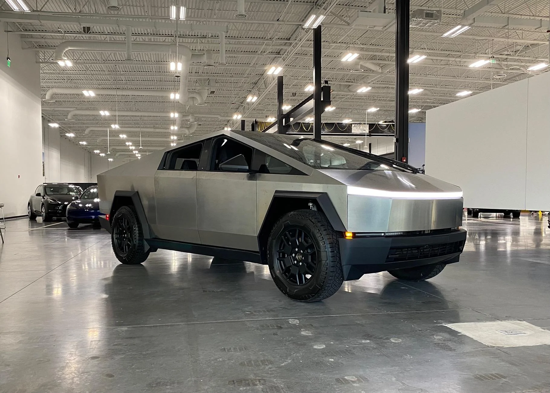 Tesla Cybertruck Daily random Cybertruck photos thread - Post Yours! 📸 🤳 IMG_6483