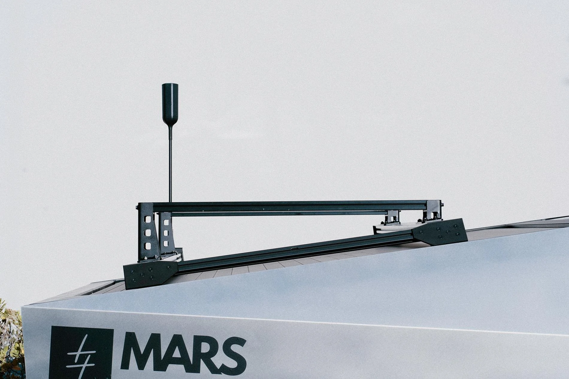 Tesla Cybertruck NEW PRODUCT: MARS™ LEVEL BAR FOR TESLA CYBERTRUCK DSC08777-2-Edit