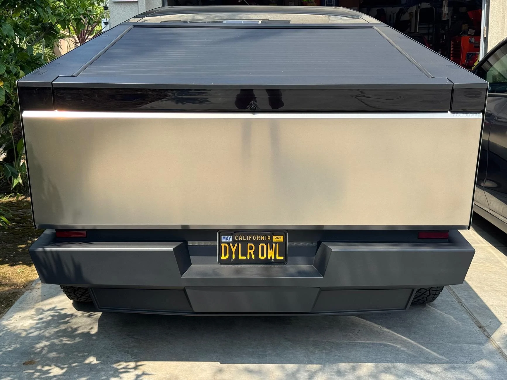 Tesla Cybertruck Custom license plate / vanity plate name for your Cybertruck? IMG_4217