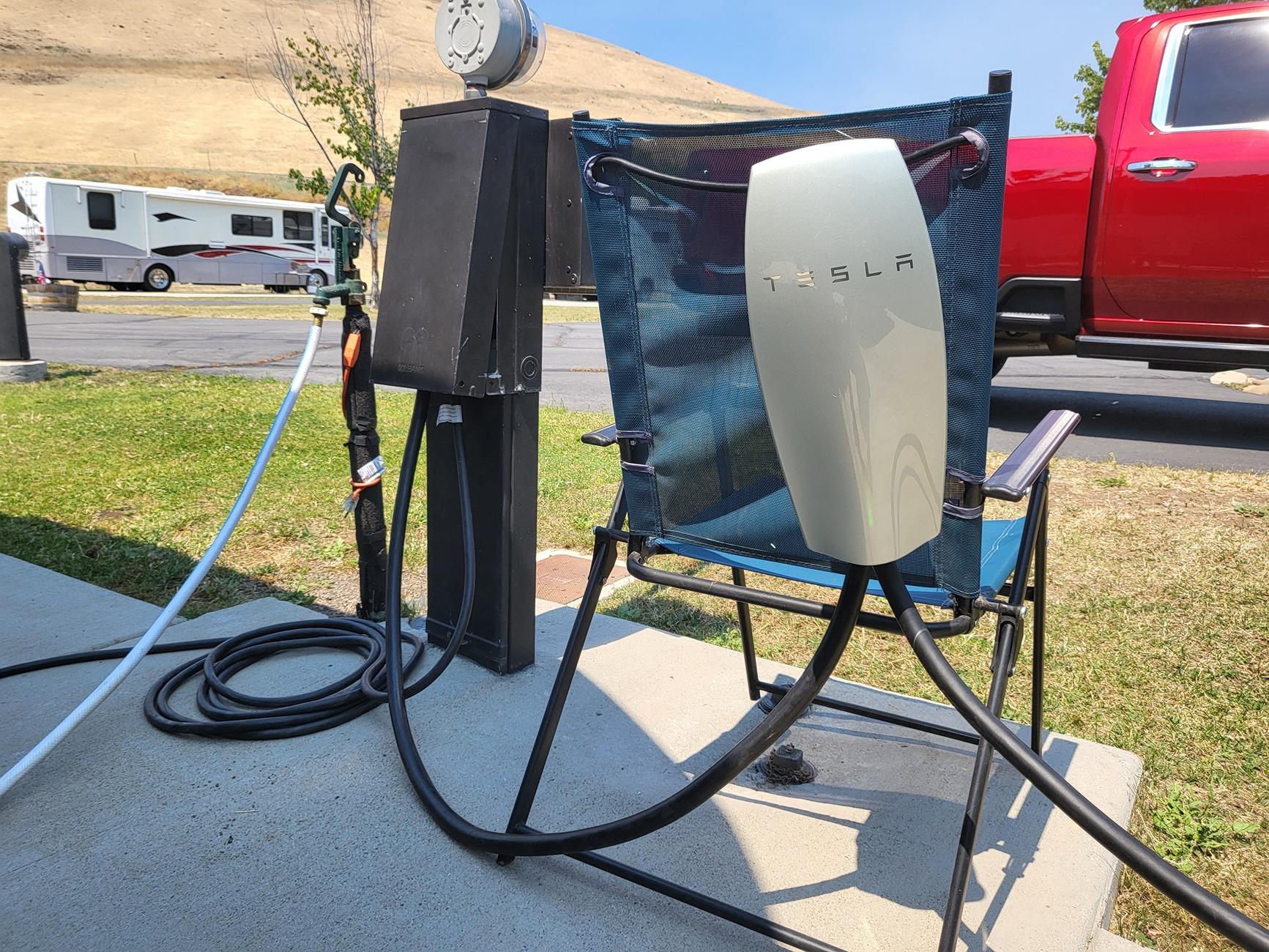 Tesla Cybertruck Airstream Basecamp 16X Towing Report 20240707_144510