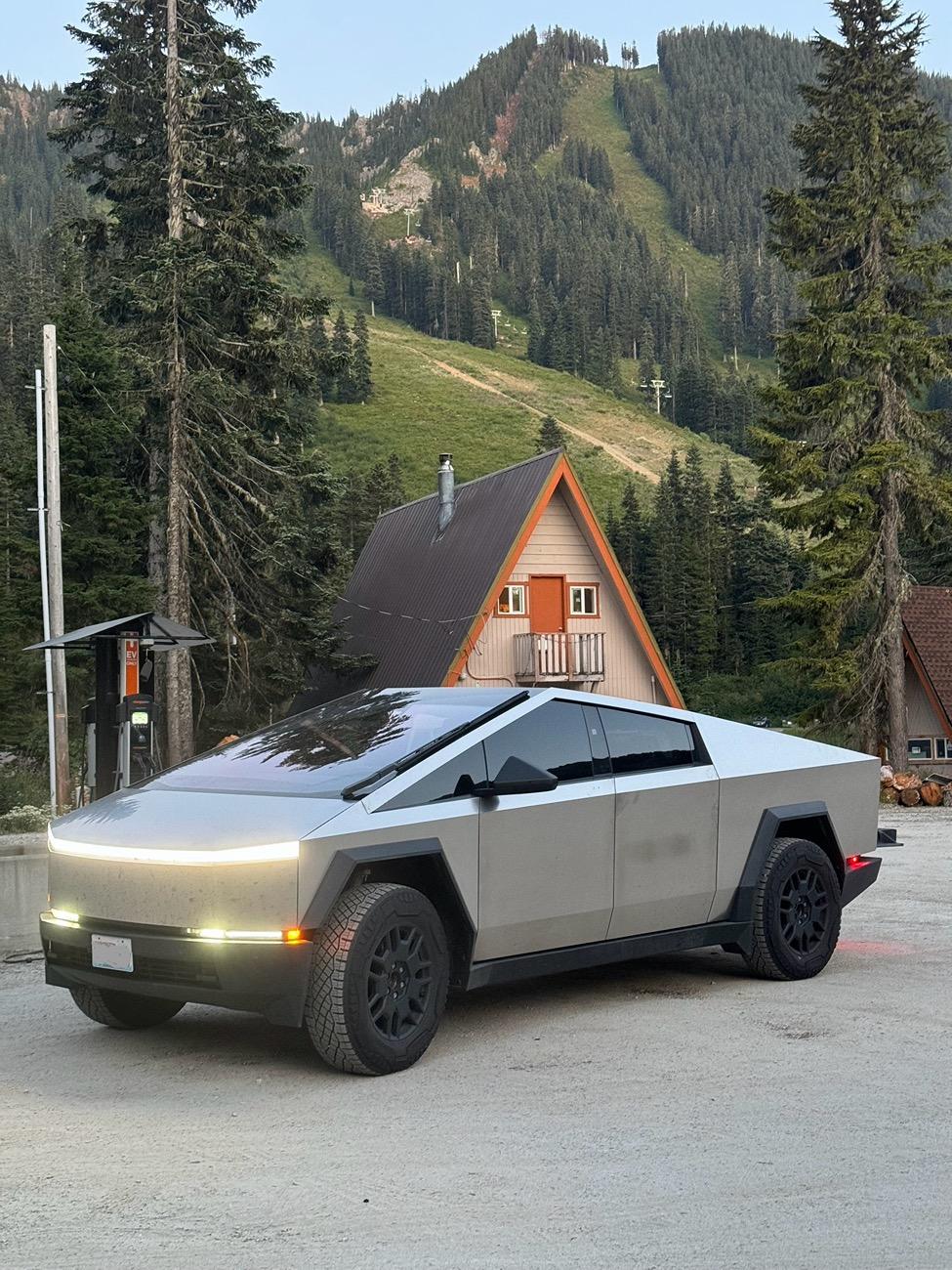 Tesla Cybertruck Daily random Cybertruck photos thread - Post Yours! 📸 🤳 IMG_6179