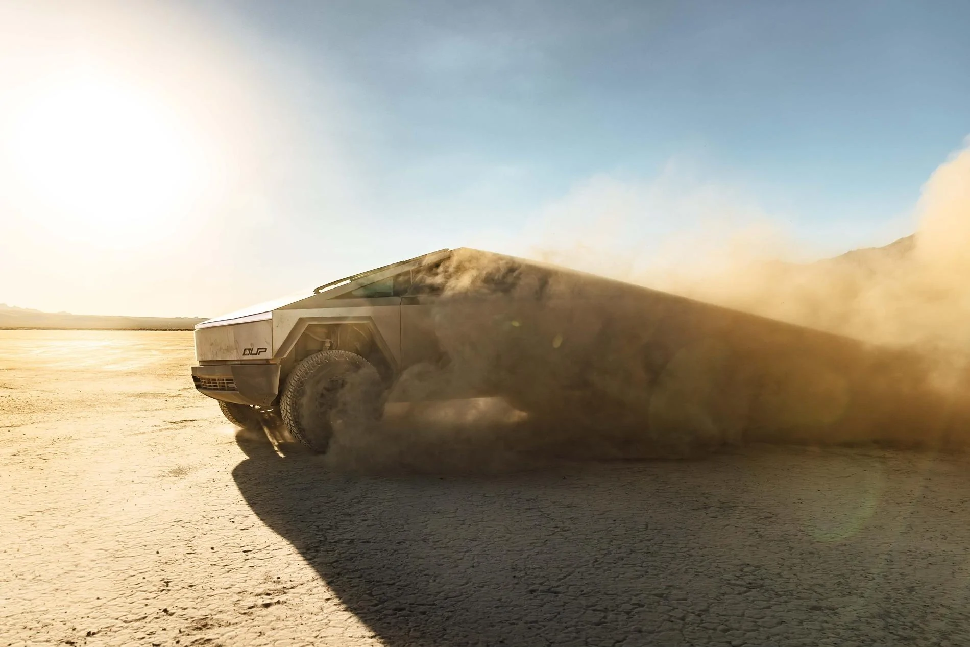 Tesla Cybertruck Photoshoot: Cybertruck Creates Dust Sand Storm (Wallpaper Worthy Images) GUUv8R5WoAETZRH