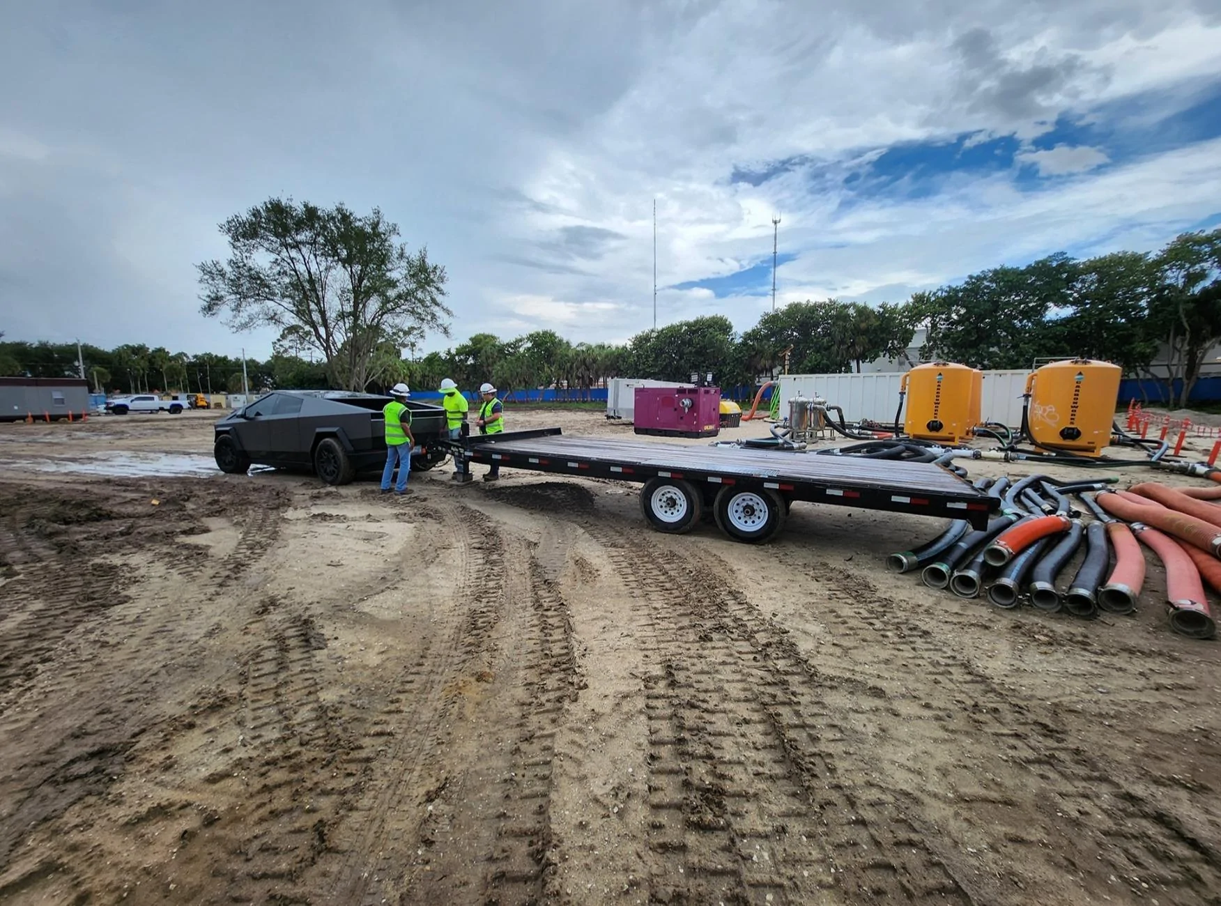 Tesla Cybertruck Cybertruck Doing Tesla Semi Things Screenshot_20240806_153833_Gallery