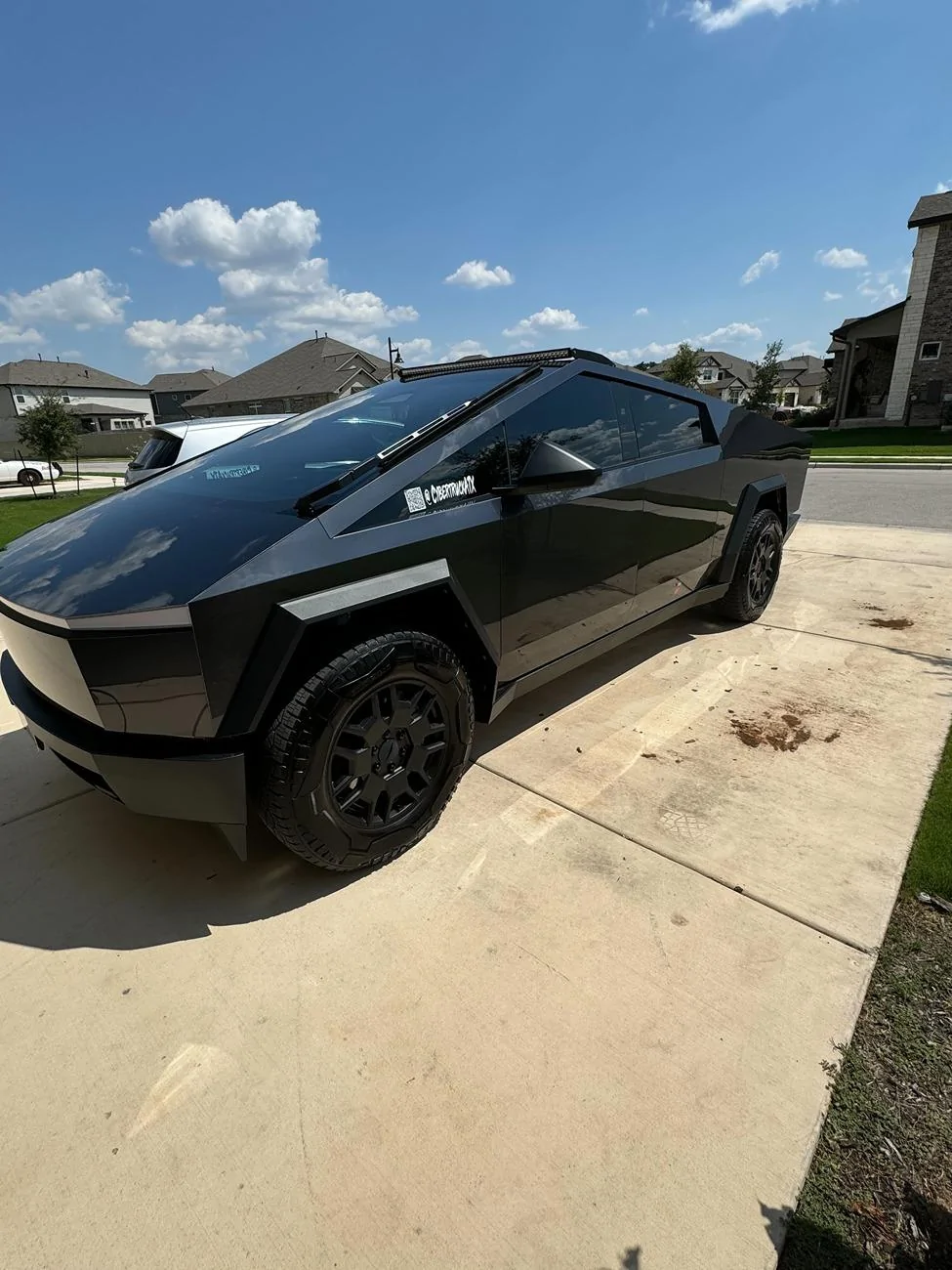 Tesla Cybertruck Cybertruck Jump - Dukes of Hazzard Style IMG_0573